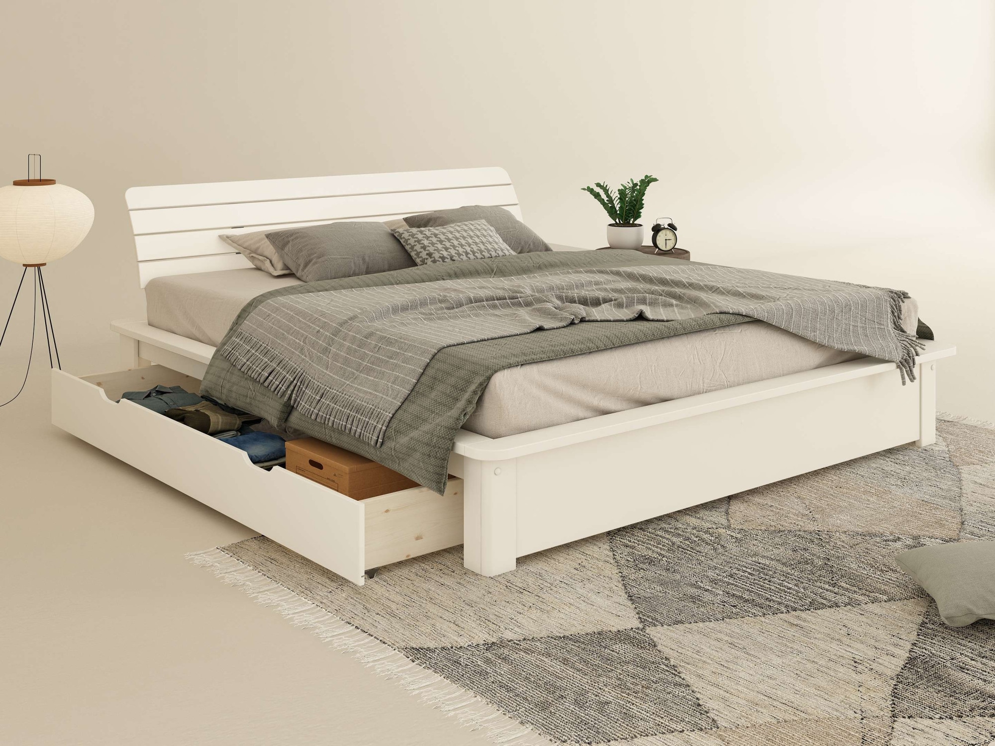 OTTO home Massivholzbett »Antri, Futonbett, ergonomisch geformtes Kopfteil, stilvolles Design« Rahmen zur Ablage von Smartphone, mit Lattenrost, Bettkasten optional