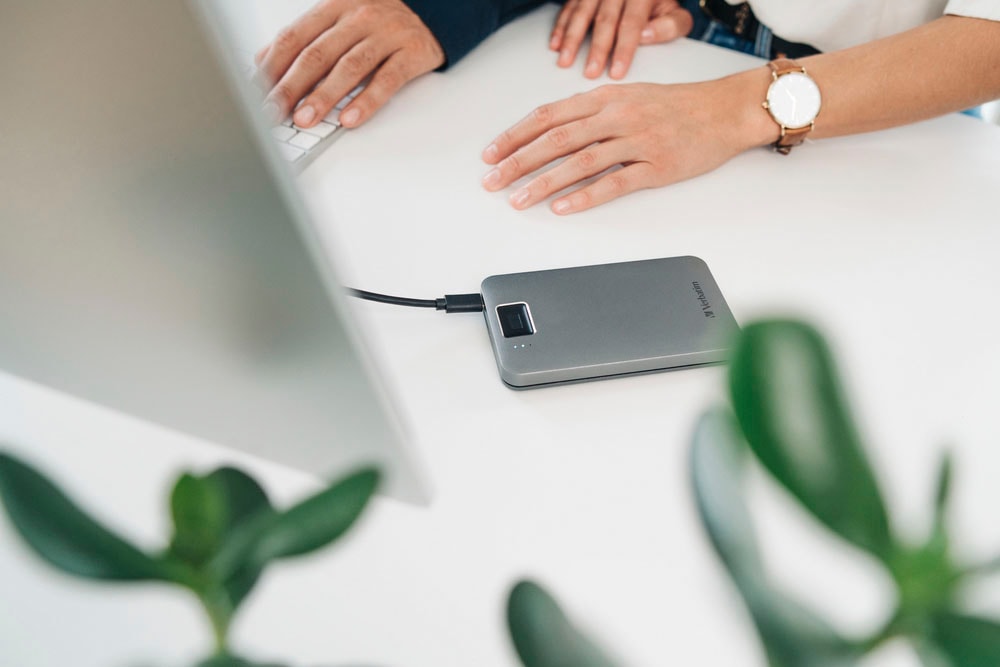 Verbatim externe HDD-Festplatte »Executive Fingerprint Secure 1TB«, 2,5 Zoll, Anschluss USB 3.2 Gen-1