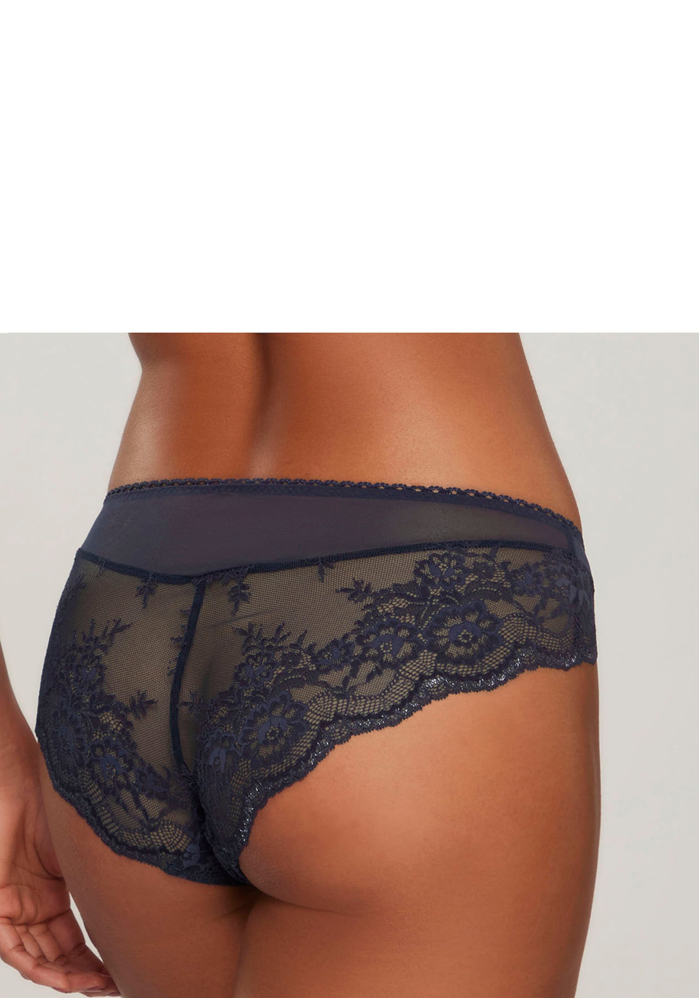 LASCANA Slip, mit bunten Blumen aus feiner Stickereispitze