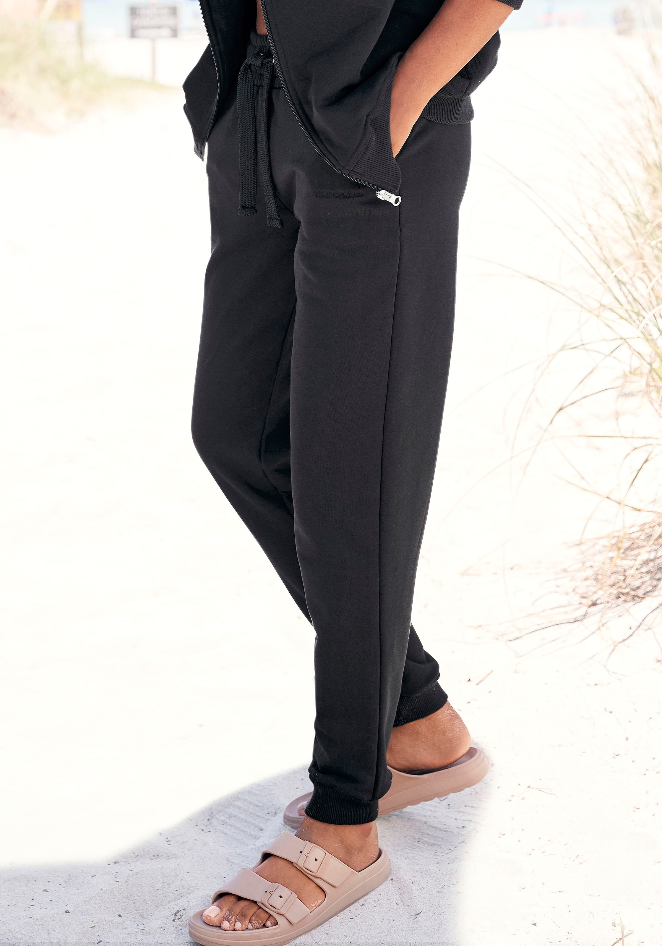 LASCANA Sweathose »-Relaxhose«, aus organischer Baumwolle, Loungewear