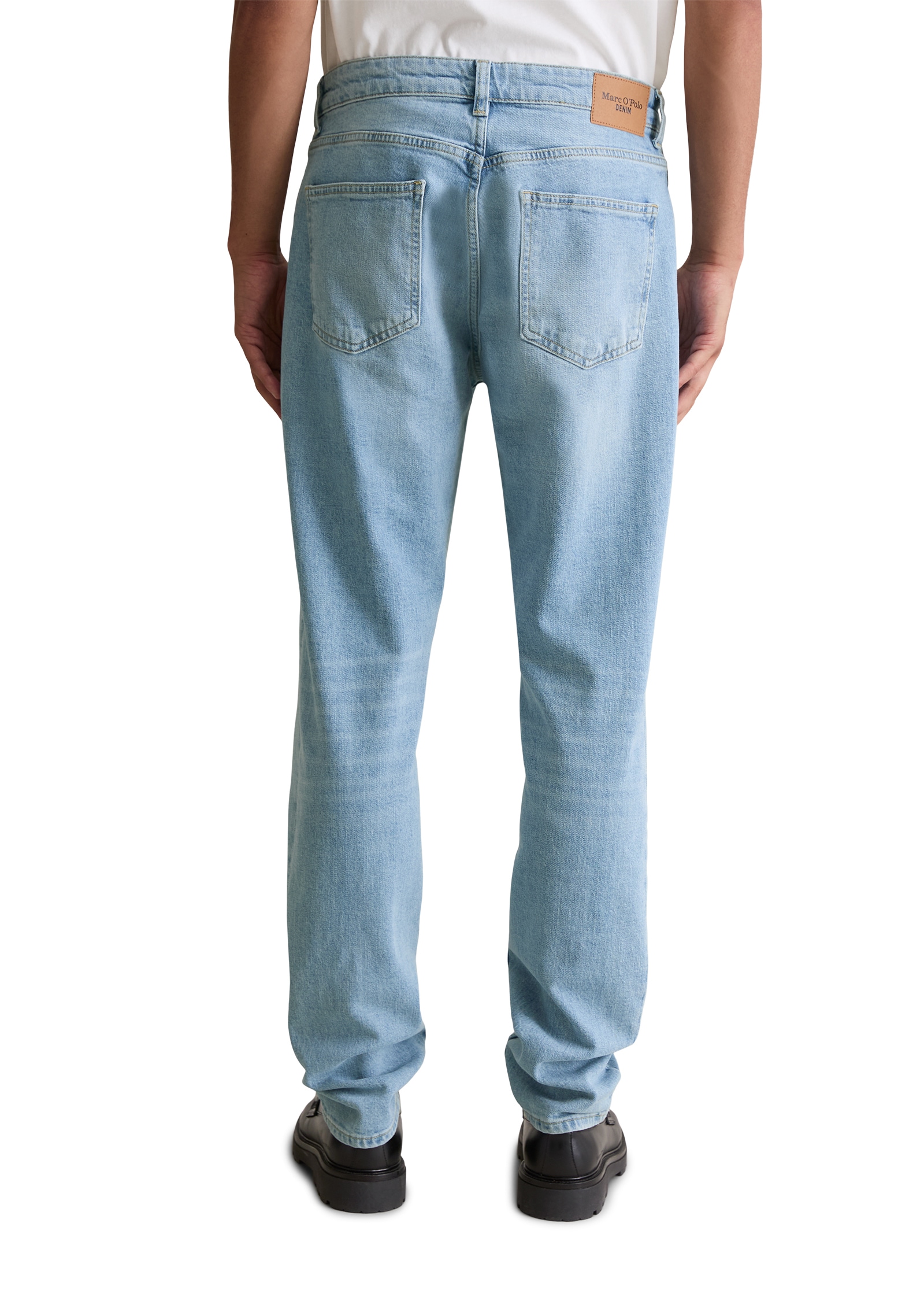 Marc O'Polo DENIM Tapered-fit-Jeans, mit dezenter Waschung
