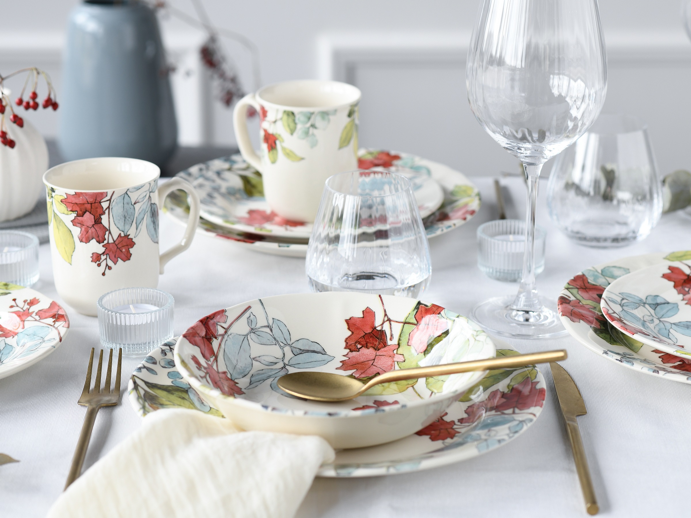 CreaTable Kombiservice »Geschirr-Set Maple«, (Set, 16 tlg., Kaffeeservice und Tafelservice im Set, für 4 Personen), Service, romantisches Blattdekor, 16 Teile, für 4 Personen