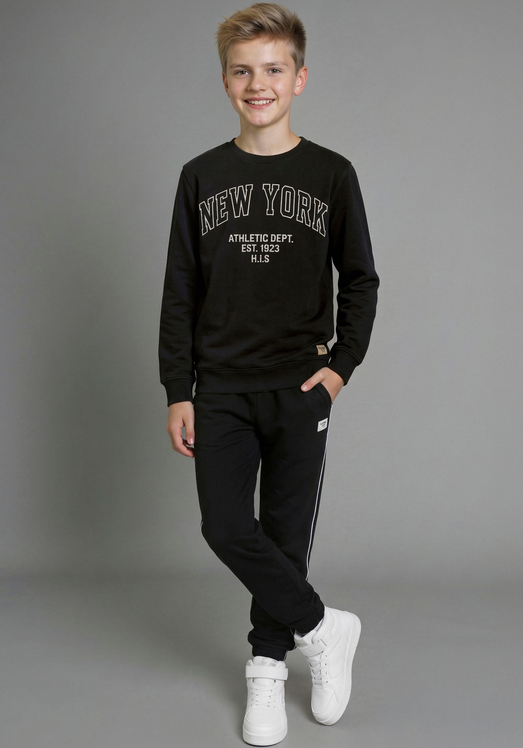 H.I.S Sweatshirt »2er Packung H.I.S Sweatshirts mit Logoprint«, 2er Packung, 2 Sweats mit Logo-Prints, mit Rundhalsausschnitt, Langarm, für Jungen
