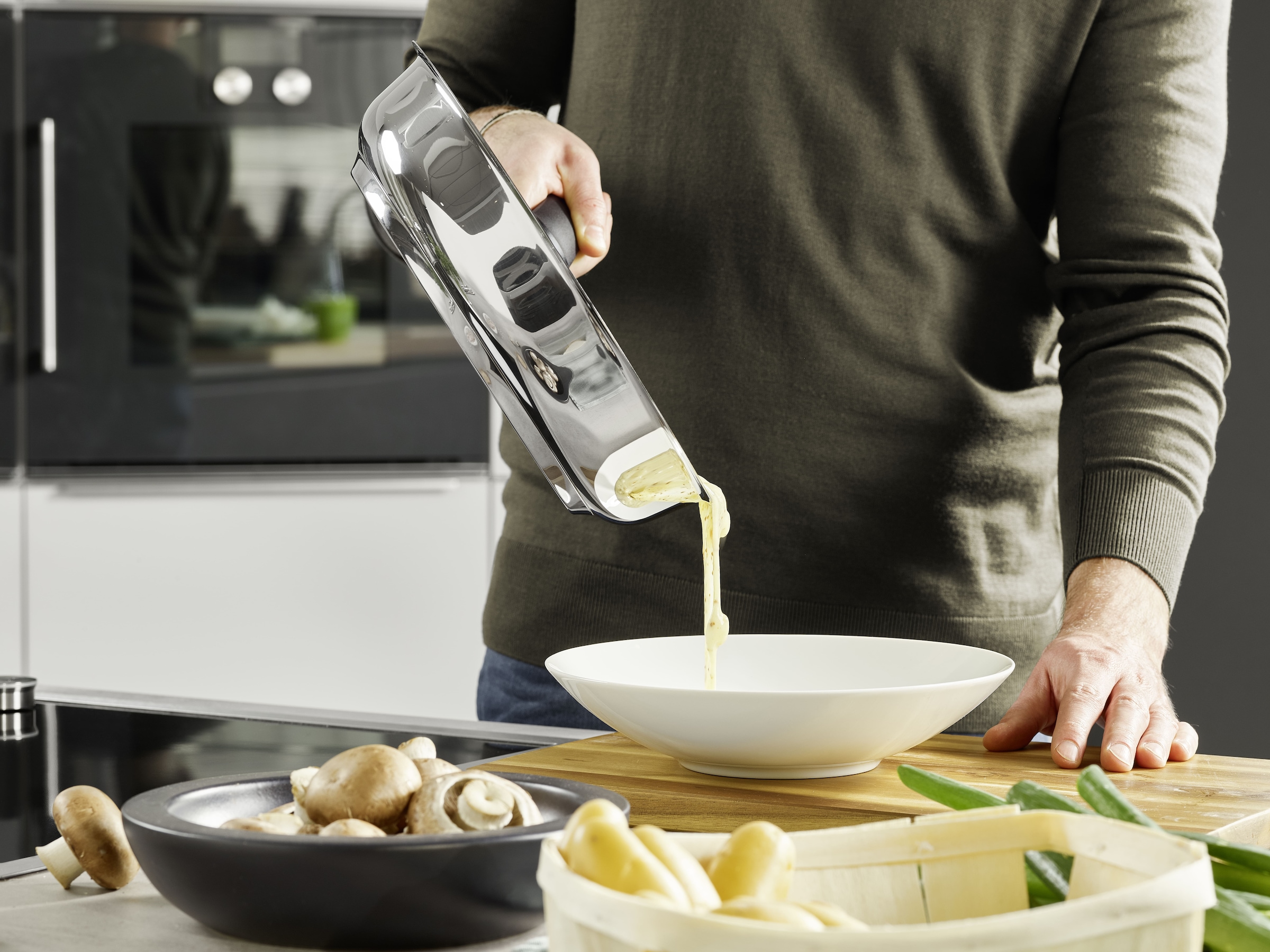 Fissler Bratpfanne »Adamant® premium Edelstahlpfanne beschichtet«, Edelstahl 18/0, (1 tlg.), induktionsgeeignet, kratzfeste Antihaft-Beschichtung, Made in Germany