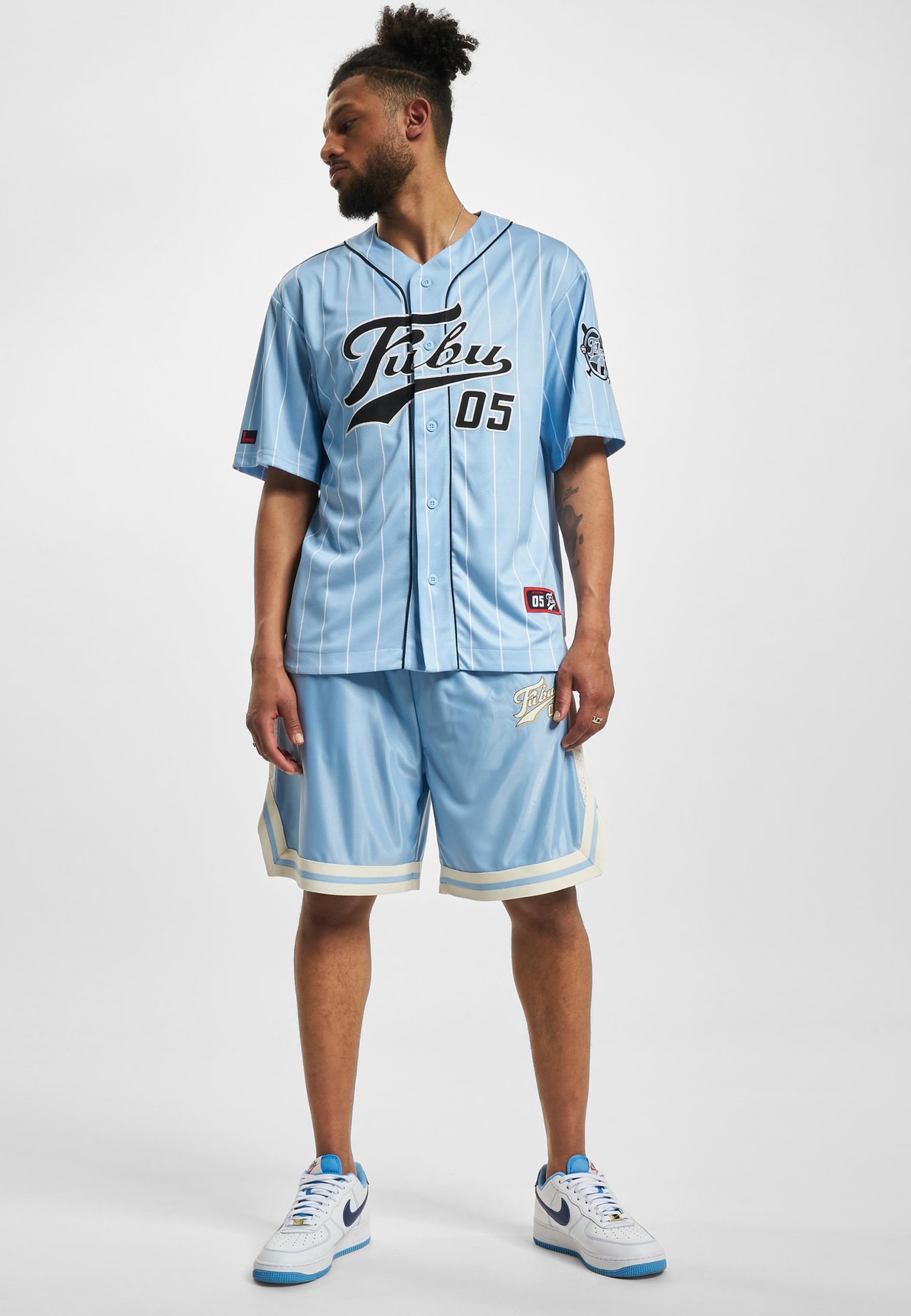 Fubu T-Shirt »Fubu Herren FM232-003-3 FUBU Varsity Pinstripe Baseball Jersey« 1 Stk.