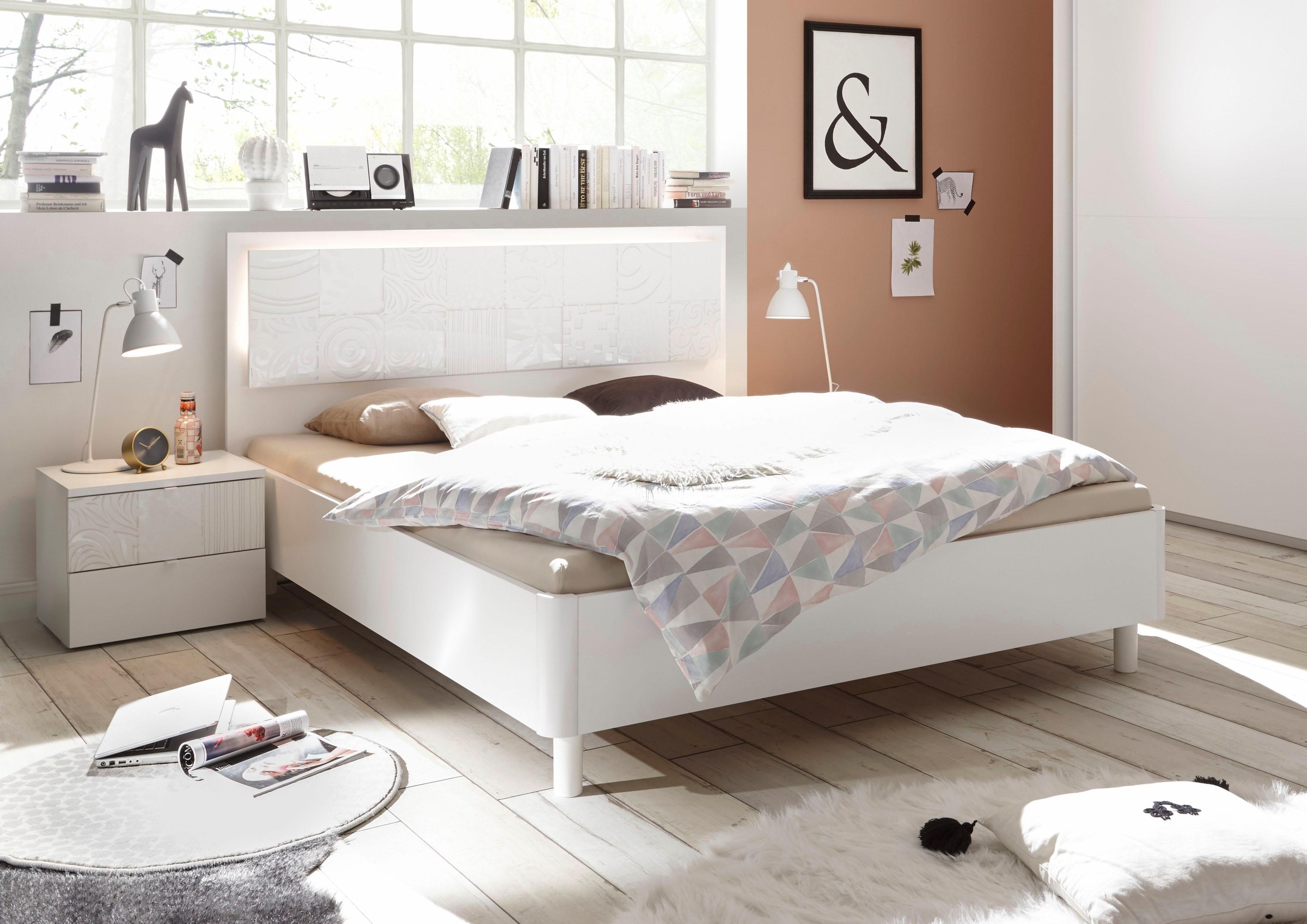 5. Bild von LC Bett »Miro«