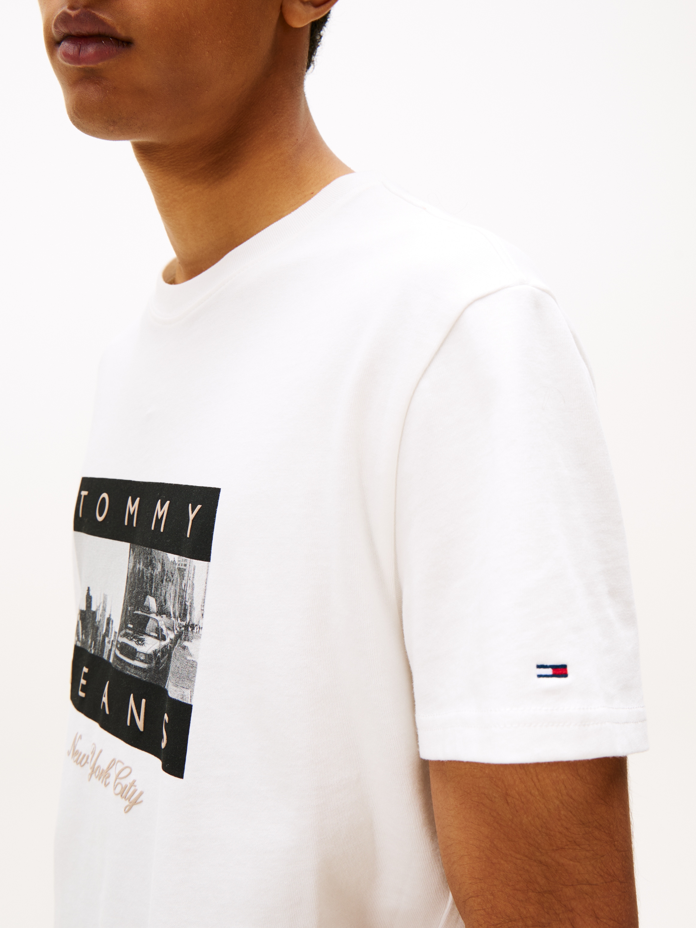 Tommy Jeans T-Shirt »TJM PHOTO FLAG« Jersey, mit Fotoprint, regular fit, Rundhals