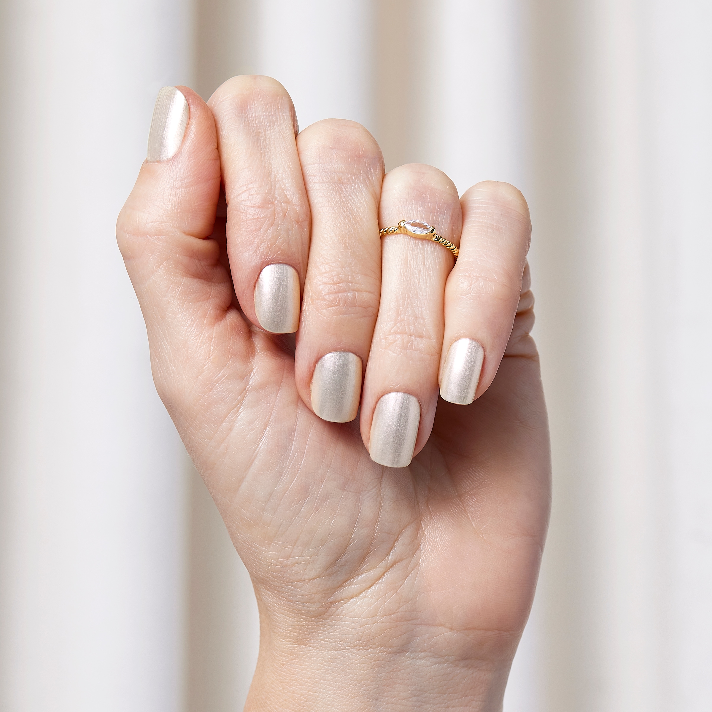 essie Nagellack »Essie Nagellack heirloom memories«, mit natürlichen Inhaltsstoffen