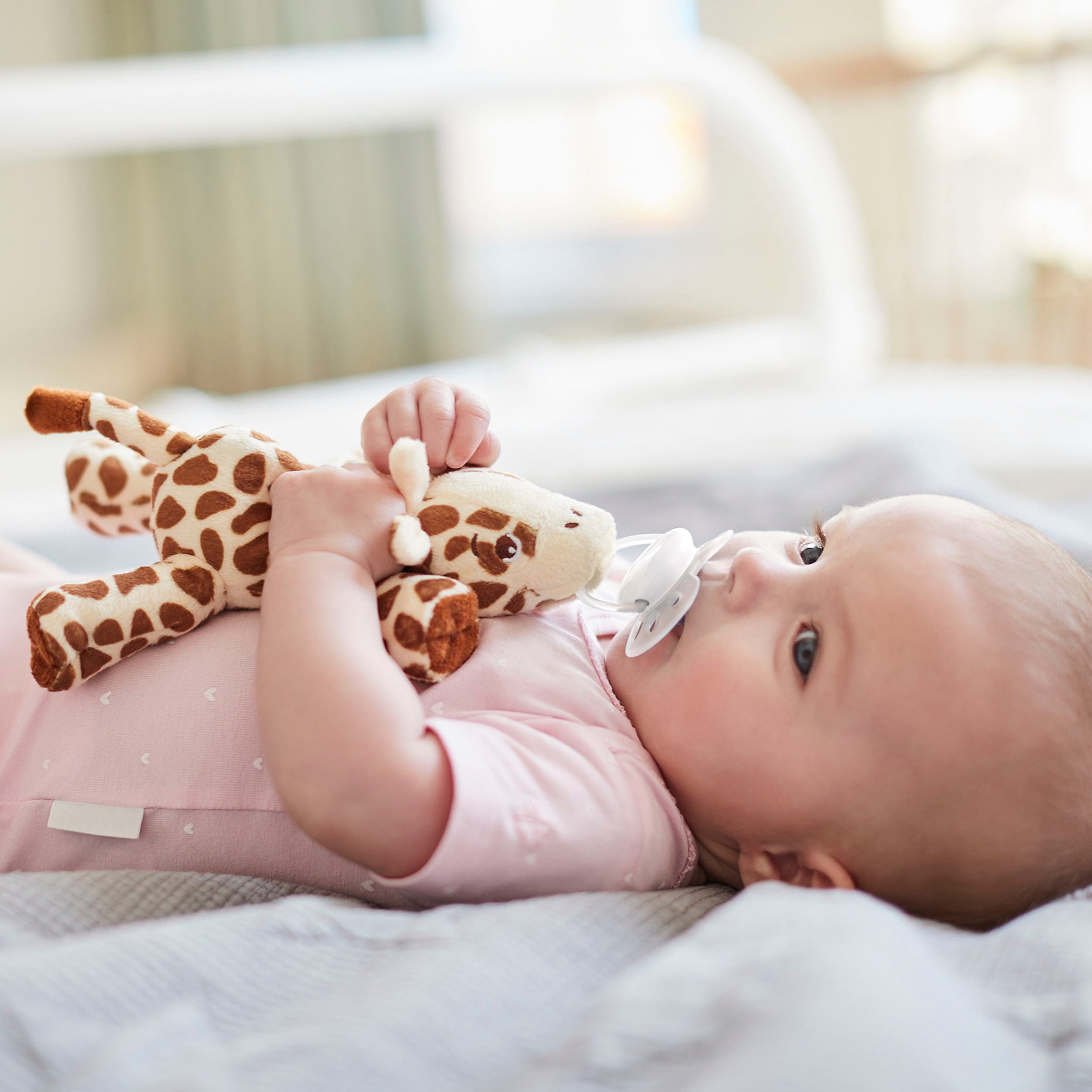 Philips AVENT Schnullerbefestigung »SCF348/11«, (Set, 2 tlg., Ultraweiches Kuscheltier mit Schnuller), Schnullertier Giraffe