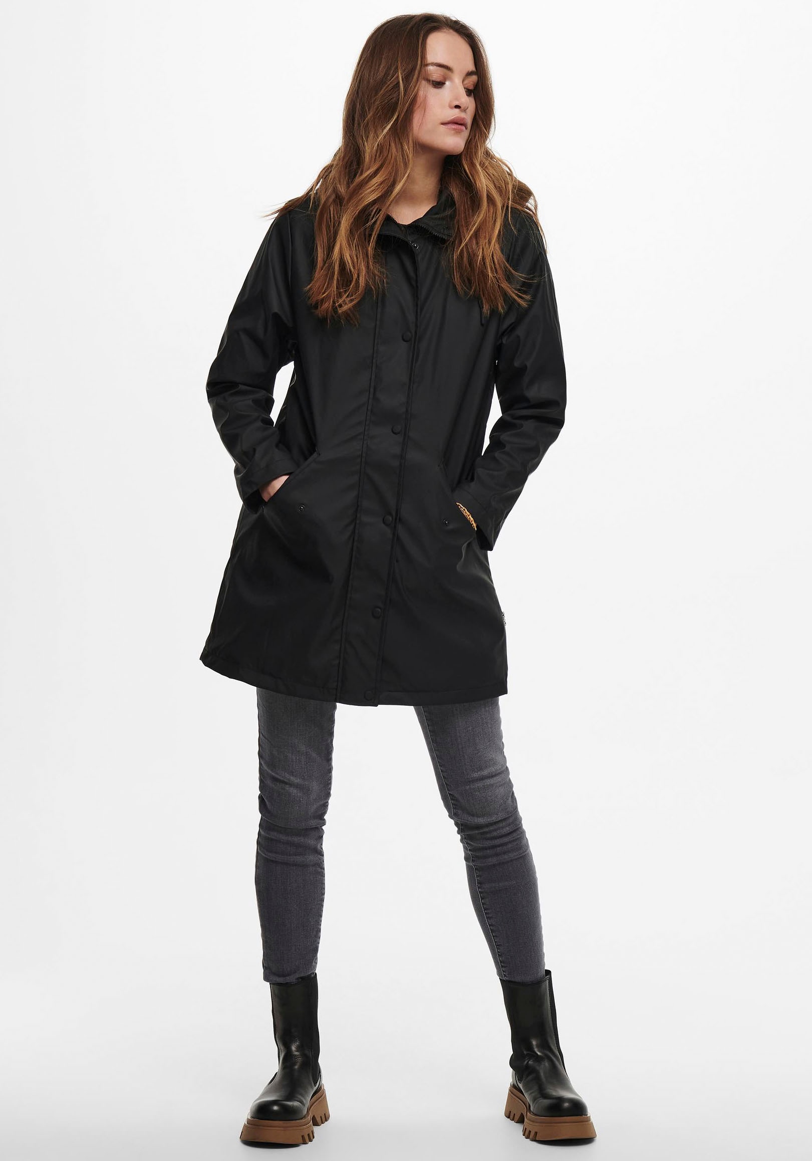 ONLY Funktionsmantel »ONLSALLY RAINCOAT OTW NOOS«, mit Kapuze und Teddyplüschfutter