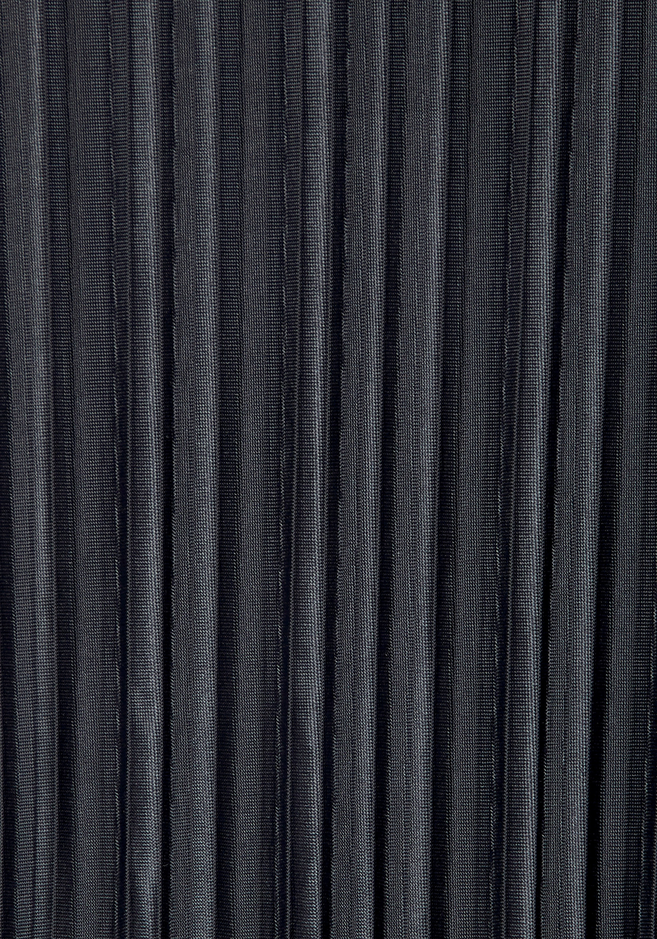 LASCANA Plisseekleid »aus schimmernder Ware« Ohne Taschen Partykleid, festliches Sommerkleid, Cocktailkleid