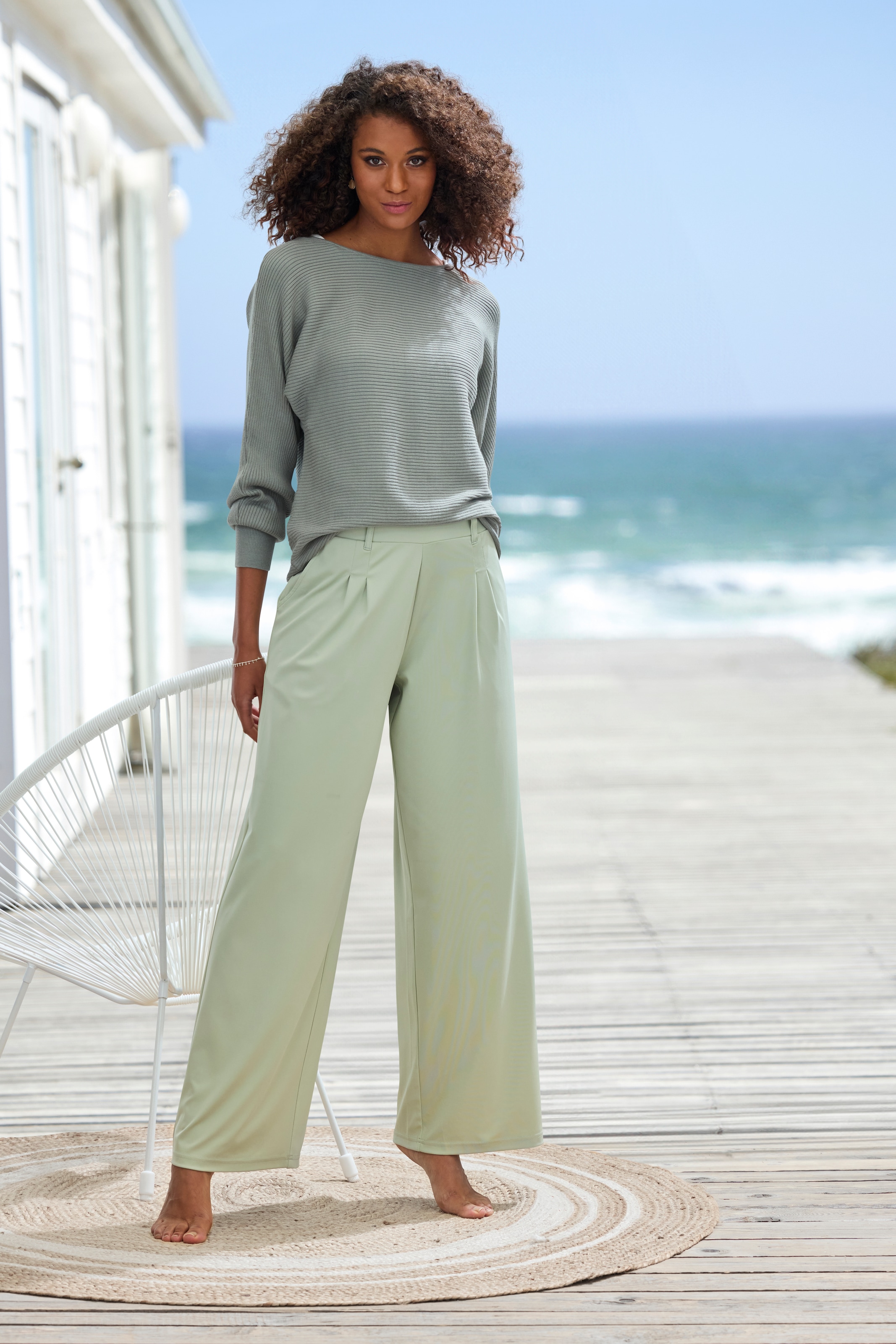 H.I.S Palazzohose, mit weitem Bein und kleinen Falten am Bündchen, Loungewear