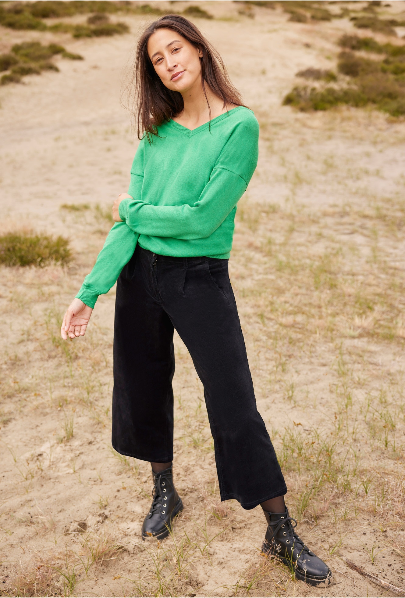 bonprix Cordhose »Weite Stretchcord-Culotte mit High-Waist-Bequembund, 7/8-Länge«  Culotte aus Stretchcord, lockere Passform, hoher Bund, 7/8-Länge