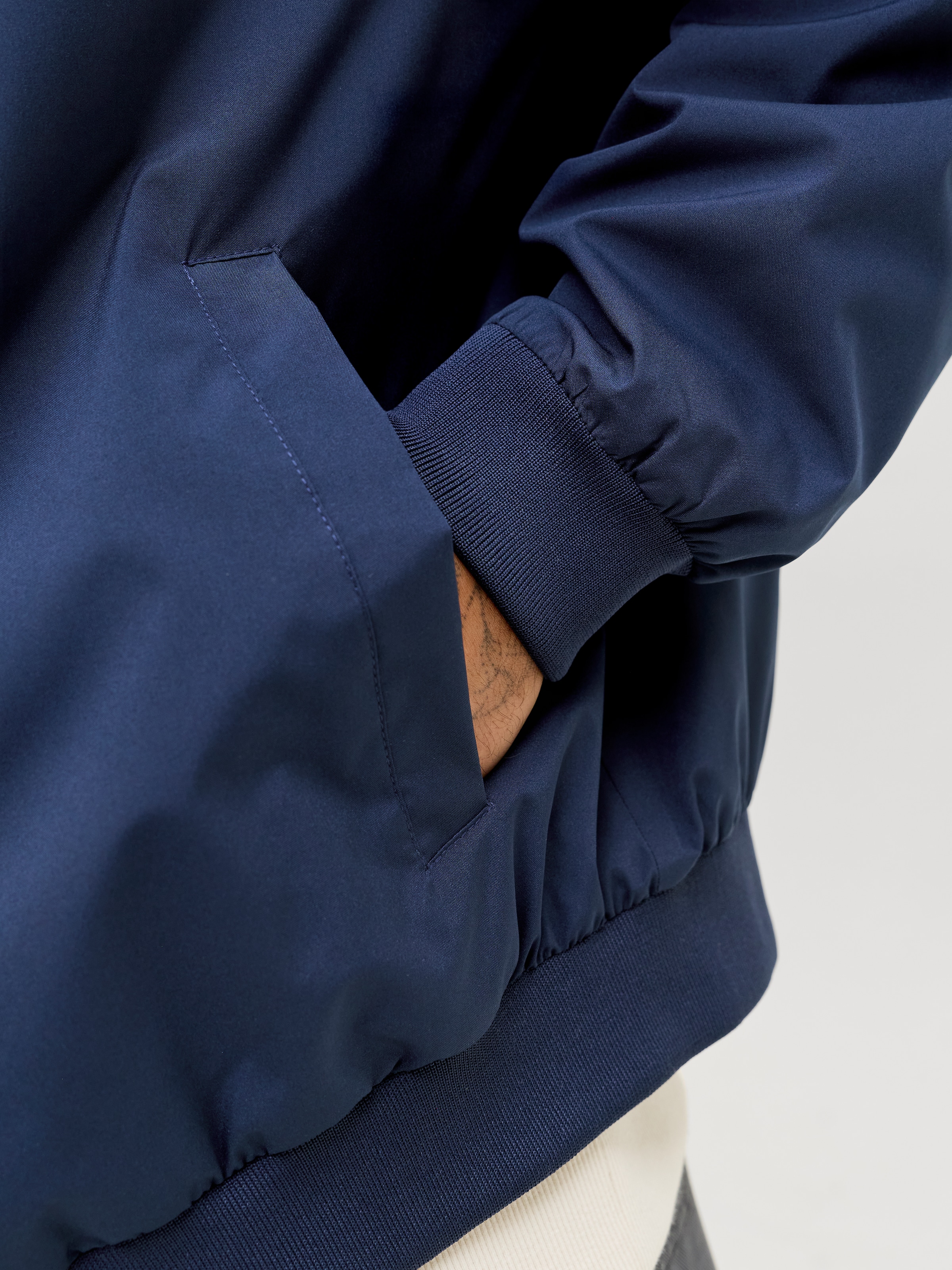 Jack & Jones Bomberjacke »JJECHARGE STAND COLLAR BOMBER NOOS« mit Stehkragen