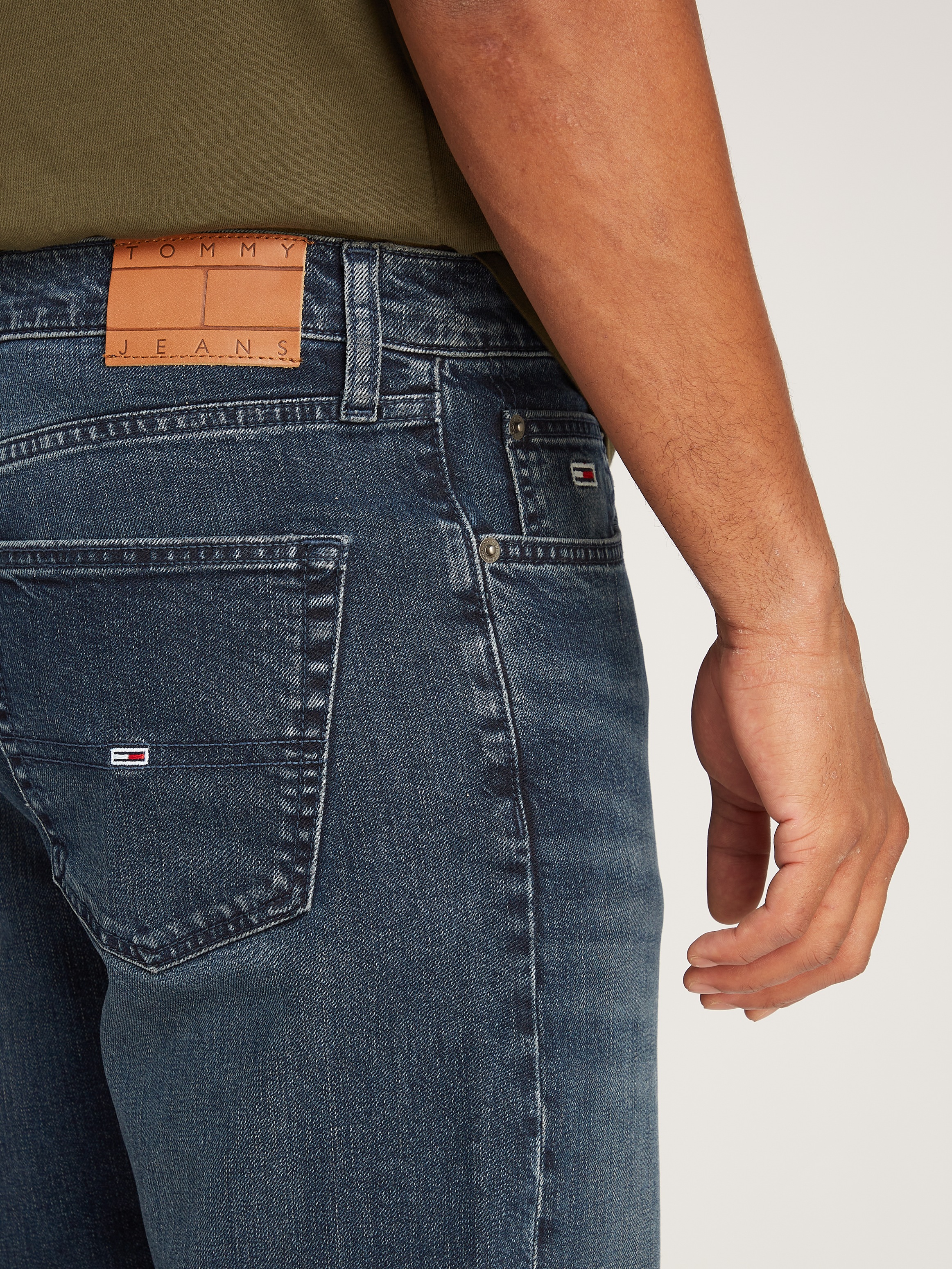 Tommy Jeans Straight-Jeans »Otis Regular Straight«, im modischen Schnitt