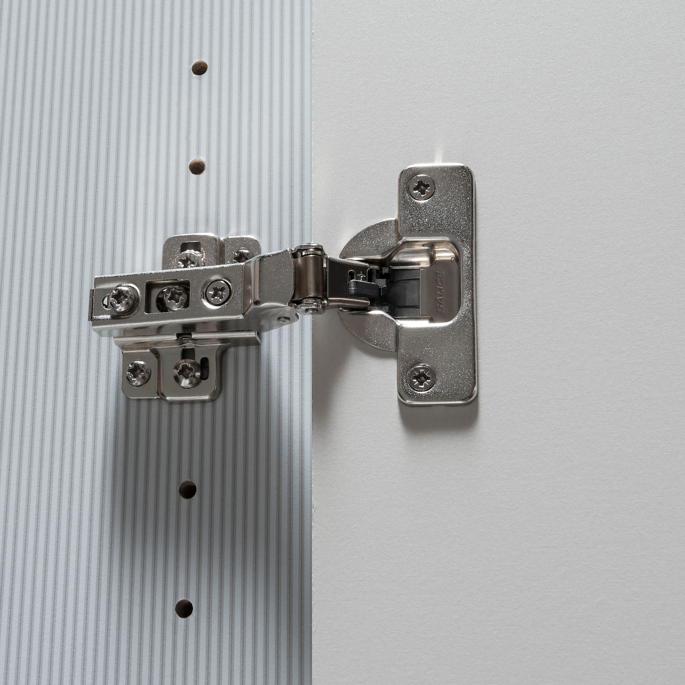 WIEMANN Drehtürenschrank »Lagos« in 4 Breiten und mit 3 verschiedenen Ausstattungspaketen erhältlich,  inkl. Türendämpfung