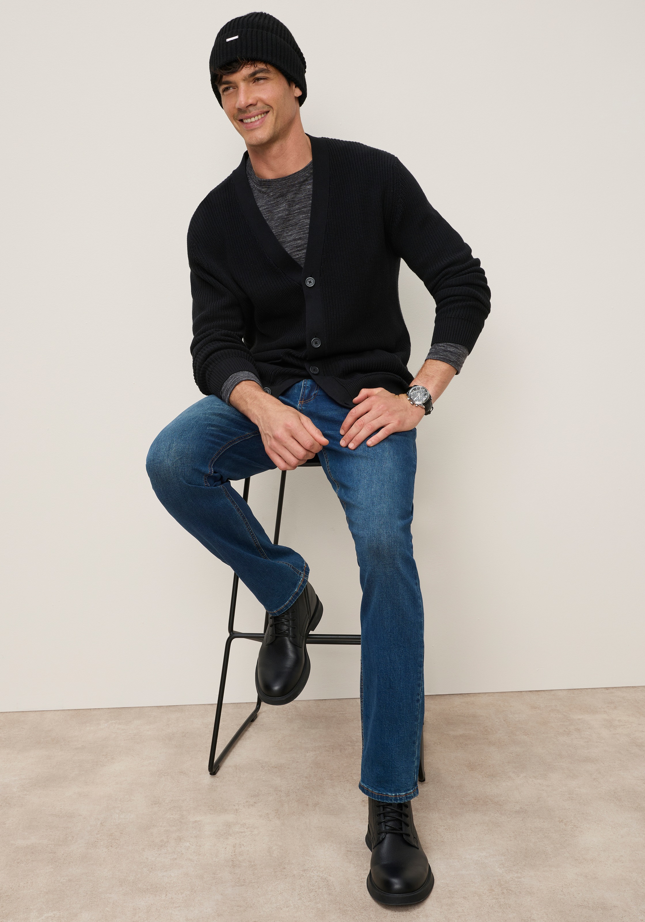 Bruno Banani Strickjacke mit regular fit, in normaler Länge
