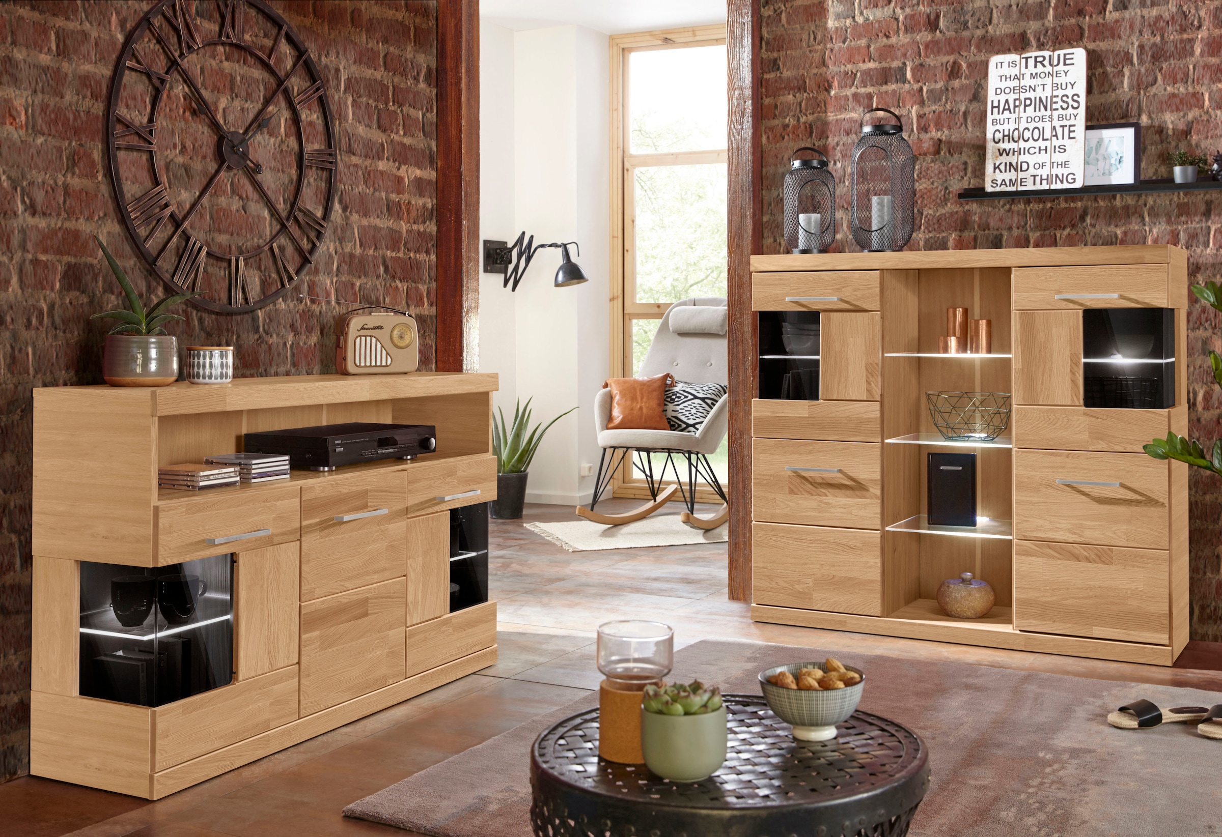 Home affaire Sideboard »Ribe,130cm breit,Fronten Massivholz,2Türen mit gehärtetem Glaseinsatz«, Korpus aus Holzwerkstoff, Metall Griffe,7 Fächer, Böden versetzbar