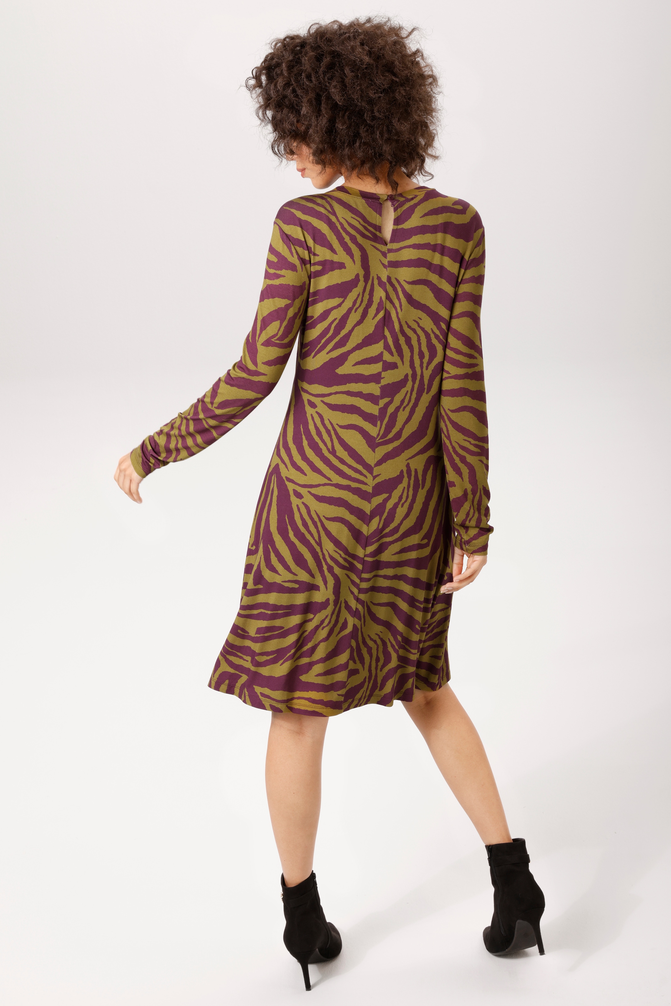 Aniston CASUAL A-Linien-Kleid mit extravagantem Zebra-Muster - NEUE KOLLEKTION