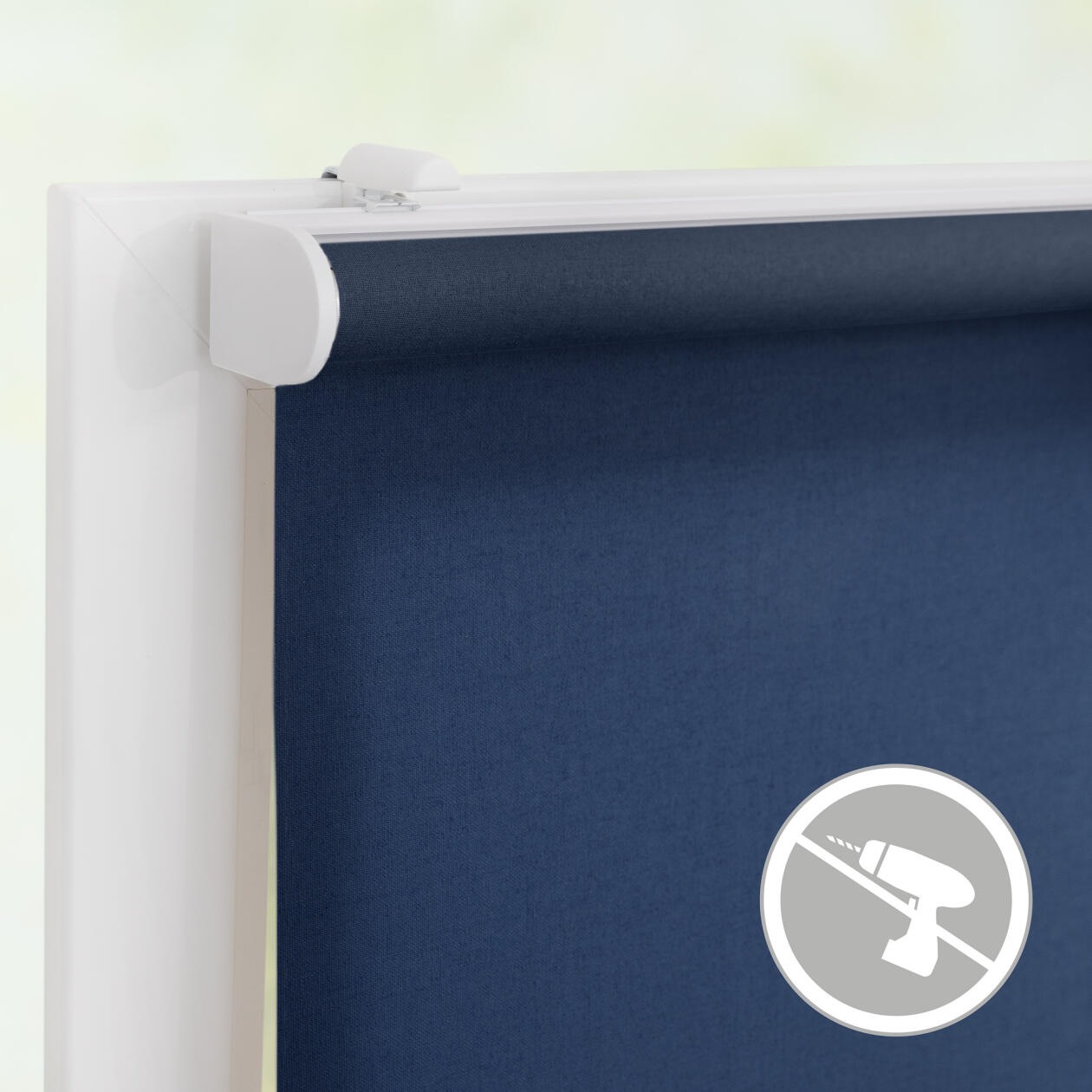 LICHTBLICK ORIGINAL Rollo »Klemmfix, ohne Bohren«, blickdicht, Blendschutz-Sichtschutz, mit Bohren/ohne Bohren, freihängend, Steuerbar mit Bluetooth-App, integrierter Elektromotor und Akku