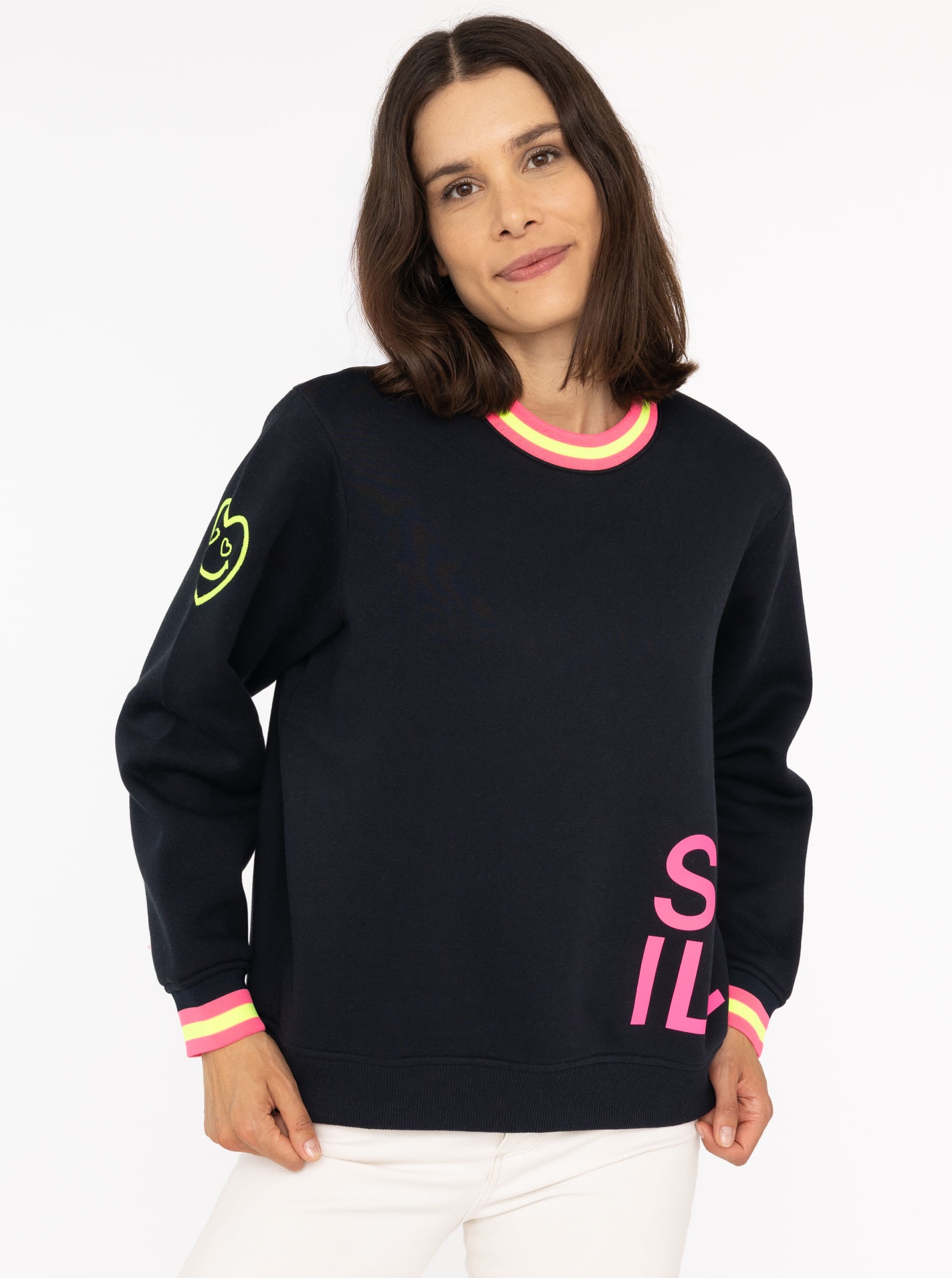 Zwillingsherz Sweatshirt »"Alissa"«, mit SMILE PRINT , Kontrastbündchen, gesticktem Herz am Arm
