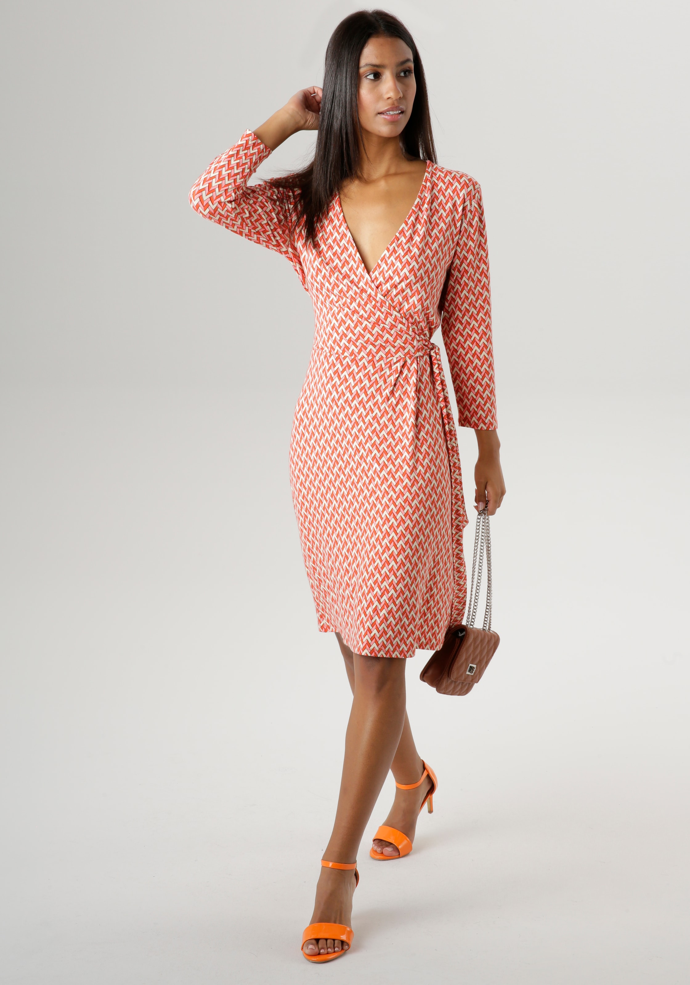 - NEUE SELECTED online Bindedetail geometrischem bestellen und seitlichem Muster mit KOLLEKTION Jerseykleid, Aniston