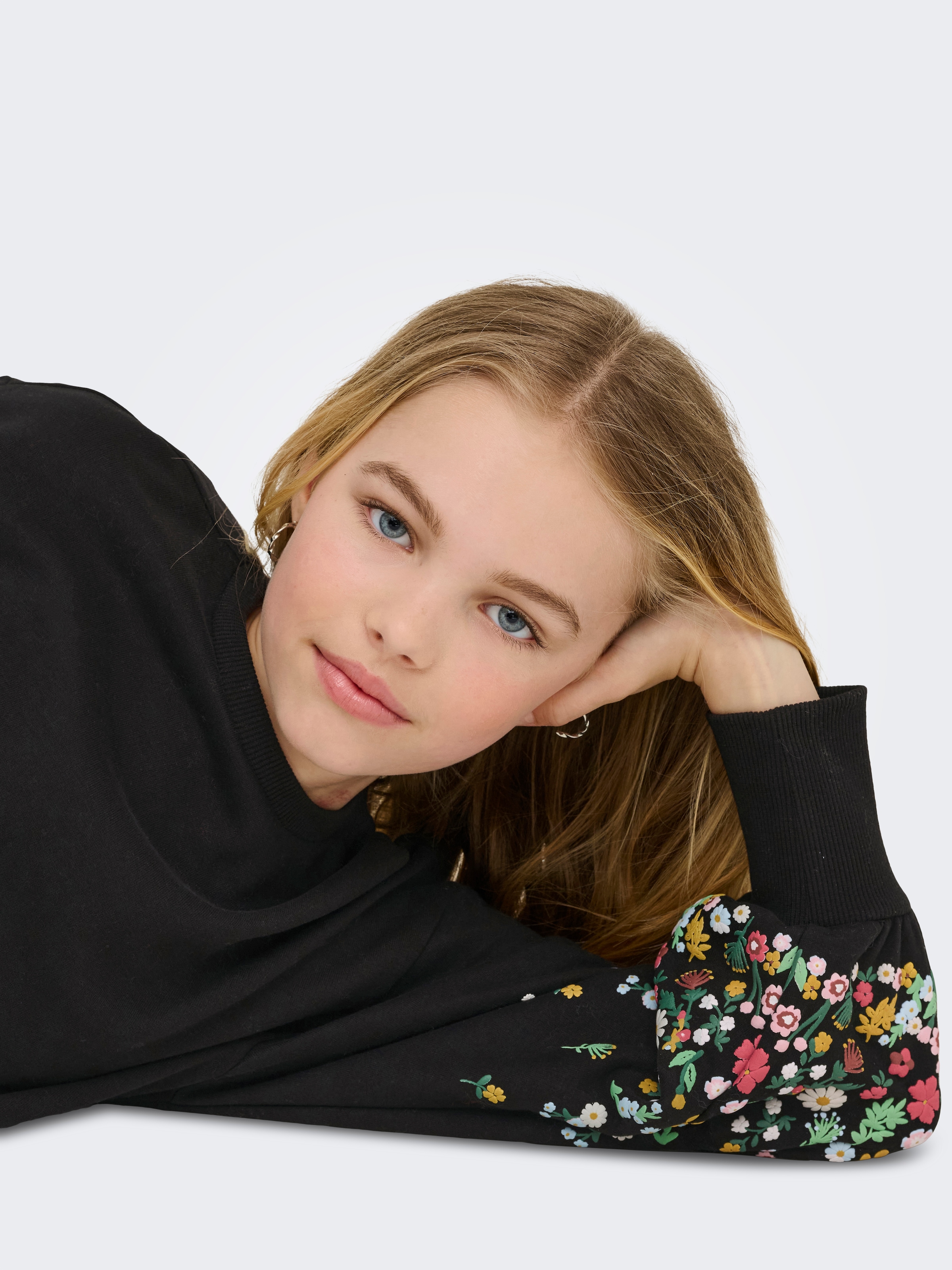 KIDS ONLY Sweatshirt »KOGBROOKE L/S O-NECK FLOWER SWT NOOS«, Baumwollmischung, regular fit
