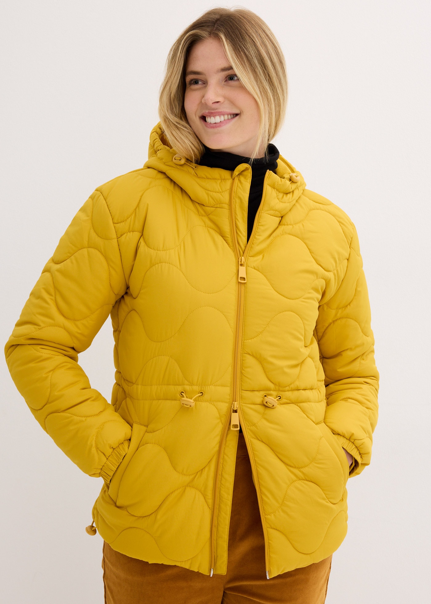 bonprix Steppjacke »Steppjacke« mit Kapuze Casual Stil, Kurzparka mit Taillen-Kordelzug, hochwertige Steppung