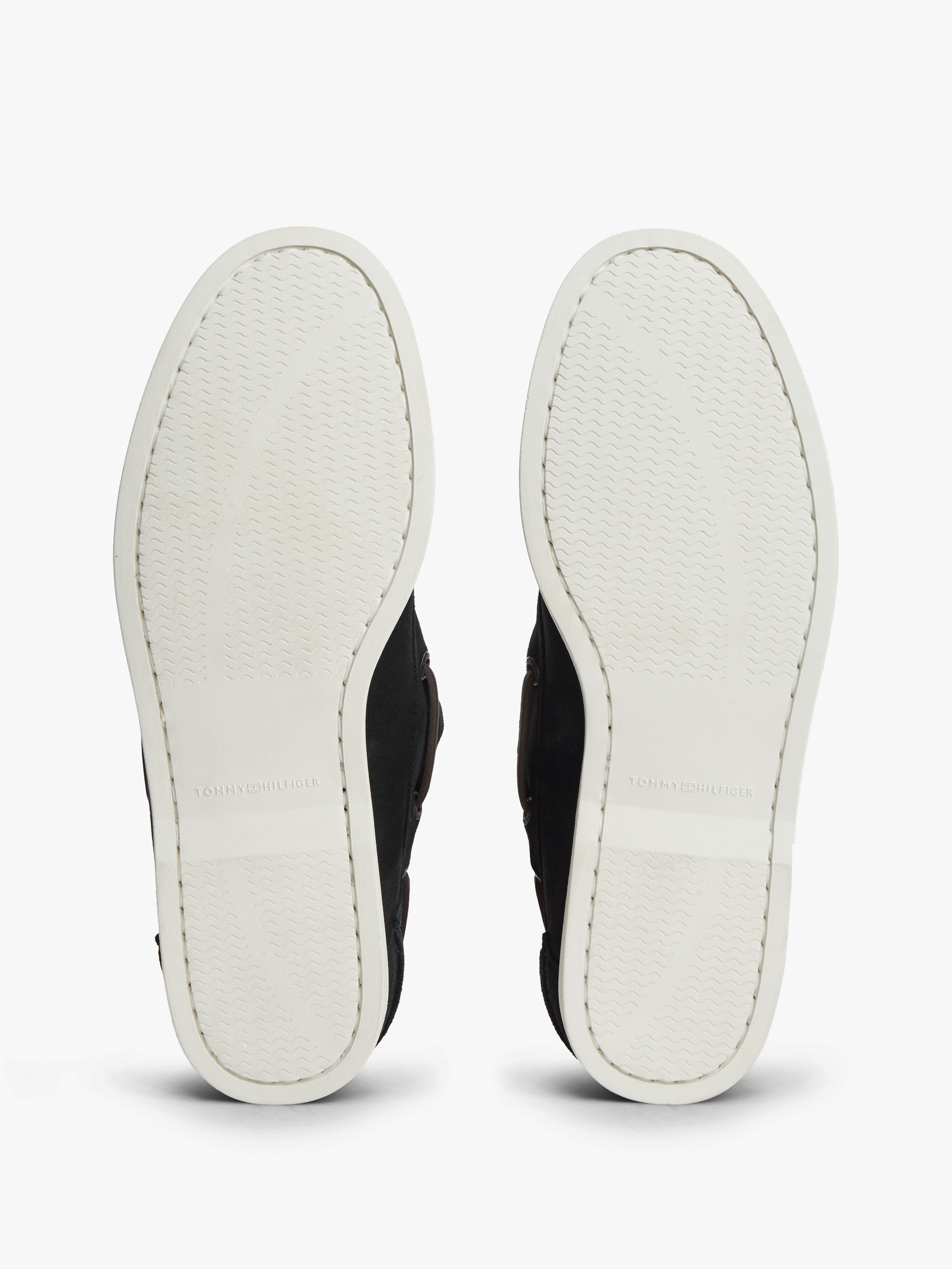 Tommy Hilfiger Bootsschuh »TH BOAT SHOE CORE SUEDE«  , Casualschuh, Freizeitschuh, Schnürer mit Bänder-Durchzügen