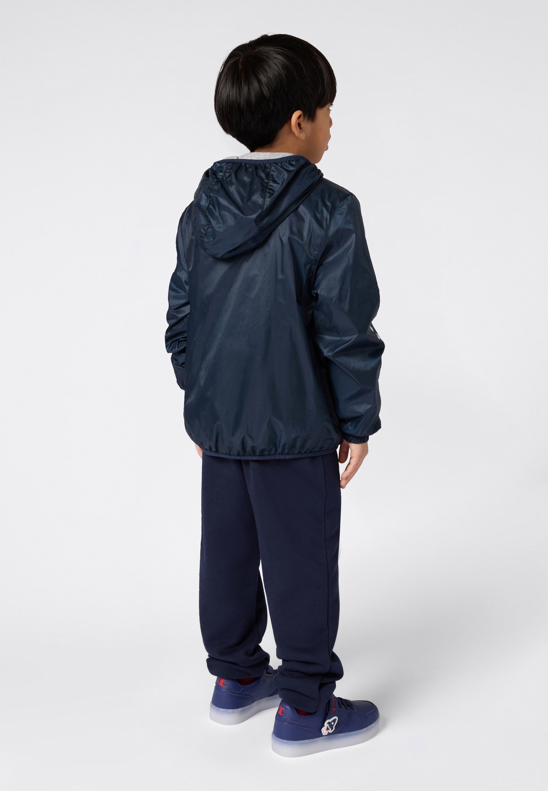 Champion Windbreaker »OUTDOOR Light Hooded Jacket with Large Logo« mit Kapuze mit Kapuze, wasserabweisend, winddicht