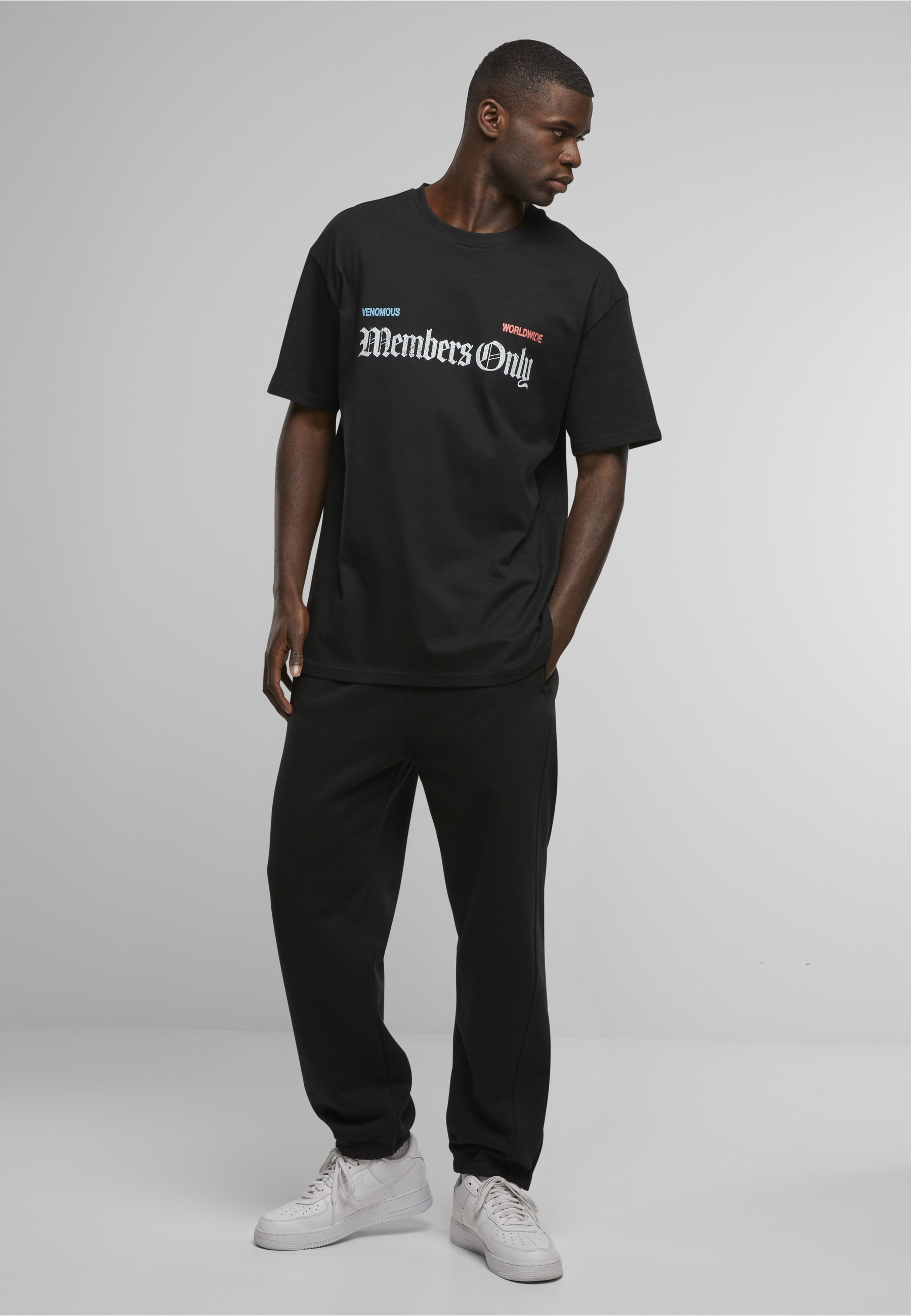 Upscale by Mister Tee T-Shirt »Upscale by Mister Tee UC Members Only Heavy Oversize Tee« 1 Stk.