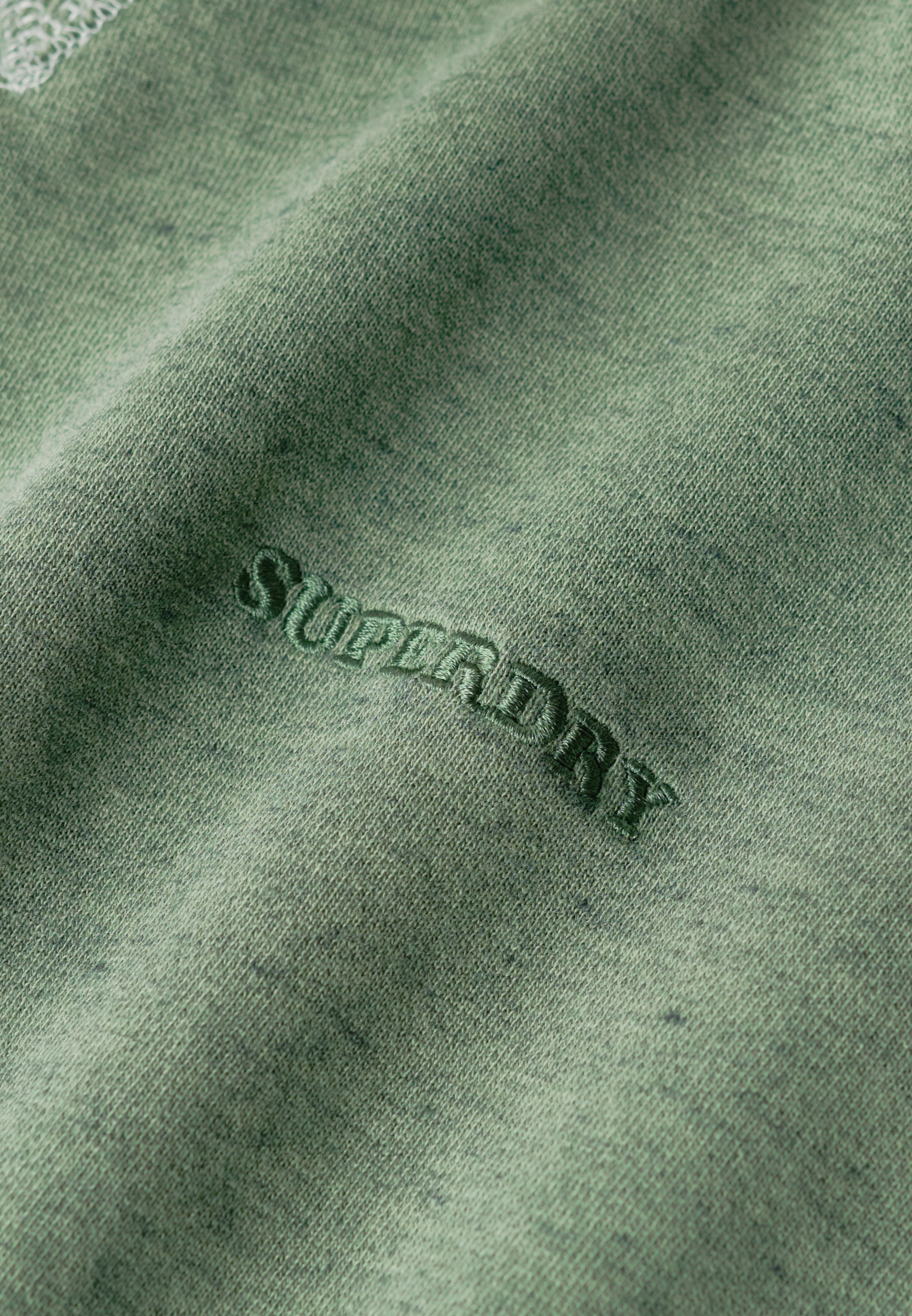 Superdry Sweatshirt »ESSENTIAL LOGO OVERDYED SWEAT«
