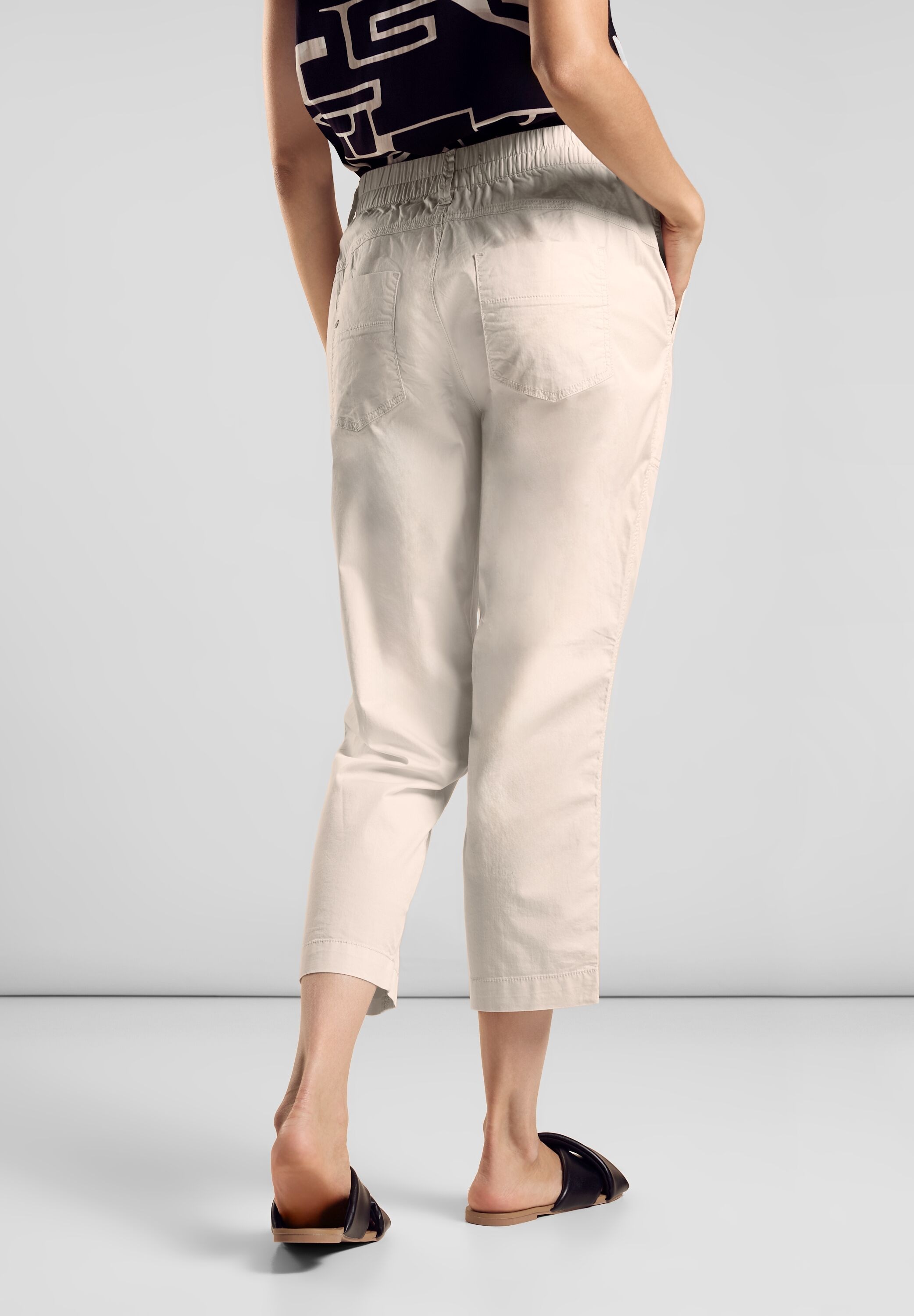 STREET ONE Stoffhose »Style Bonny«, in 3/4 Länge mit Stretch