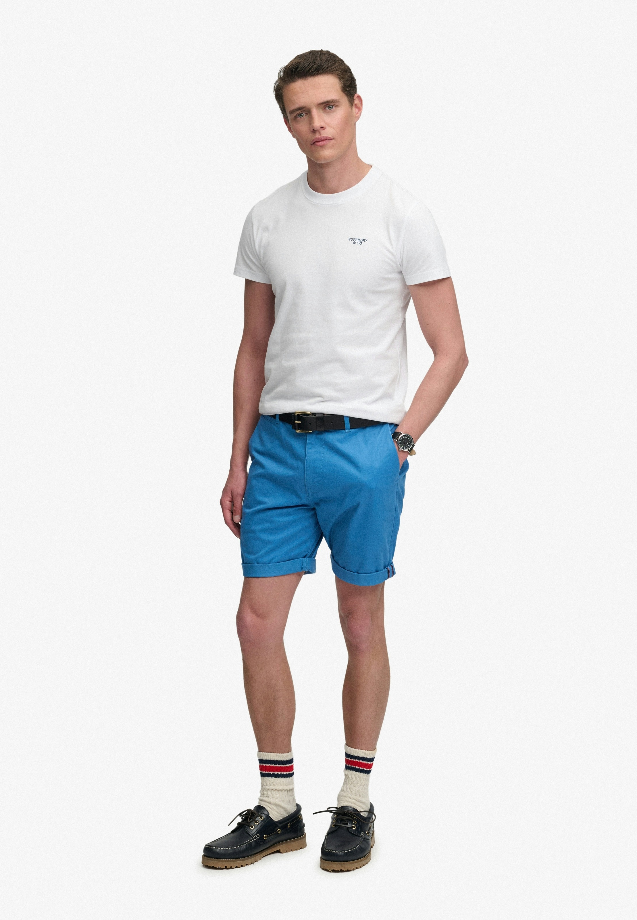 Superdry Chinoshorts »PREMIUM REGULAR CHINO SHORT«  aus Baumwollmischung mit Elasthan, Relaxed Fit, unifarben, knielang