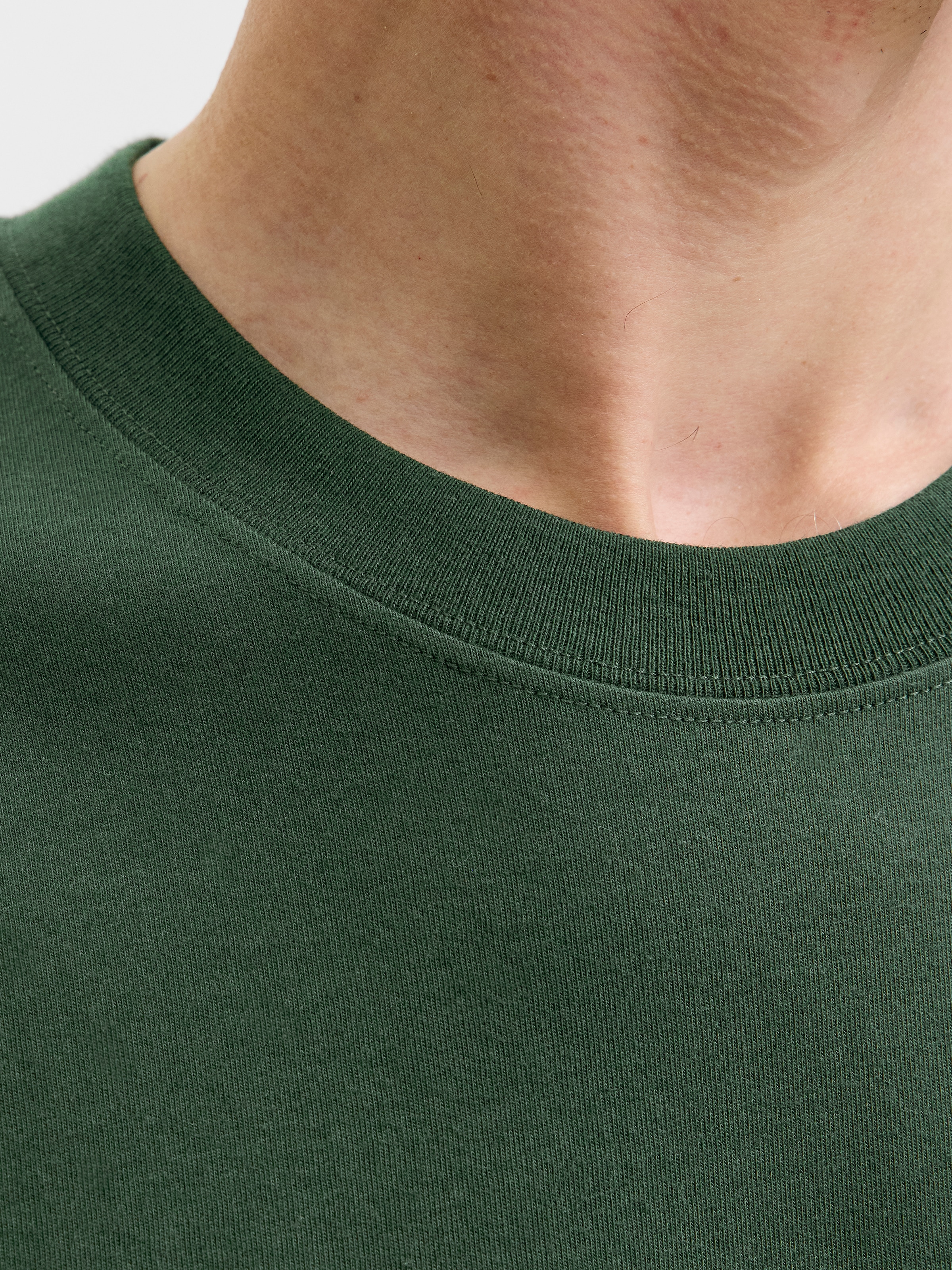 Jack & Jones Rundhalsshirt »JORNORREBRO EMB TEE SS CREW NECK NOOS« Baumwolle, locker geschnitten