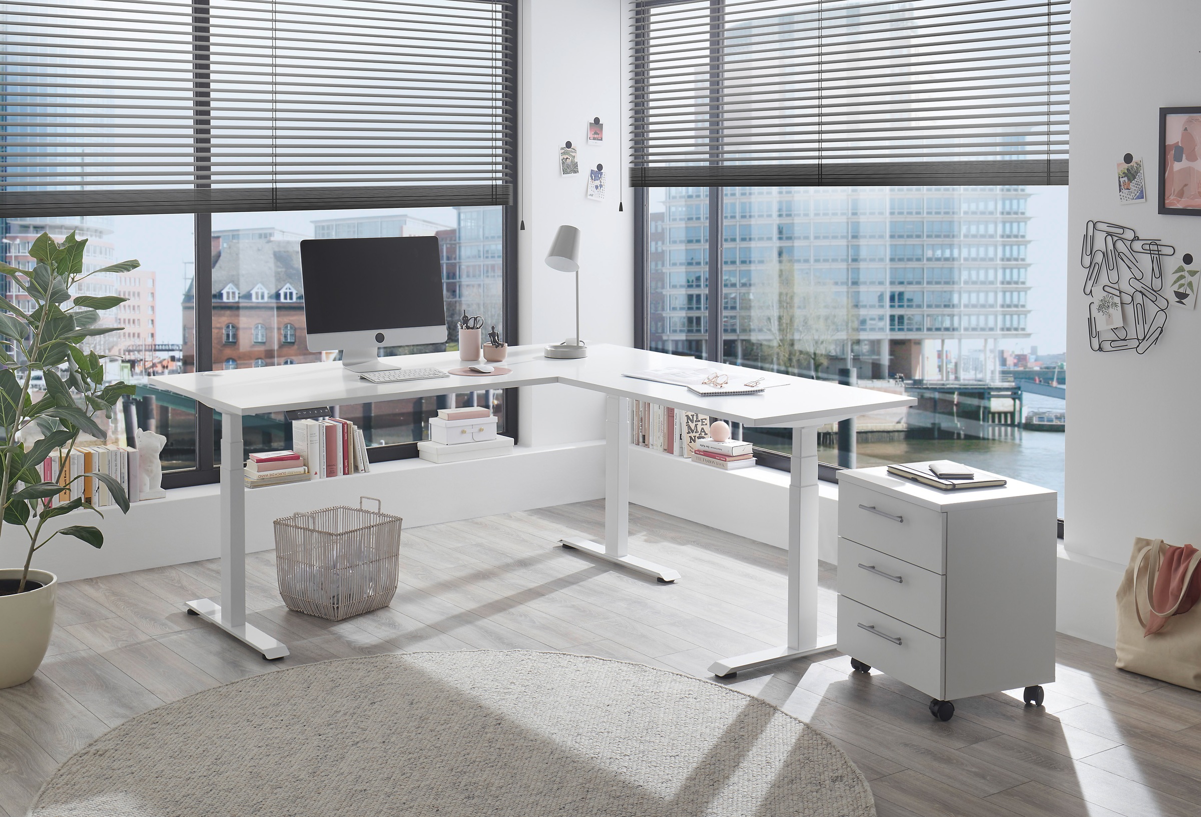 BEGA OFFICE Eckschreibtisch »Ben«, (1 St.), elektrisch höhenverstellbarer Desk mit 4 Memory Tasten, 180x177 cm