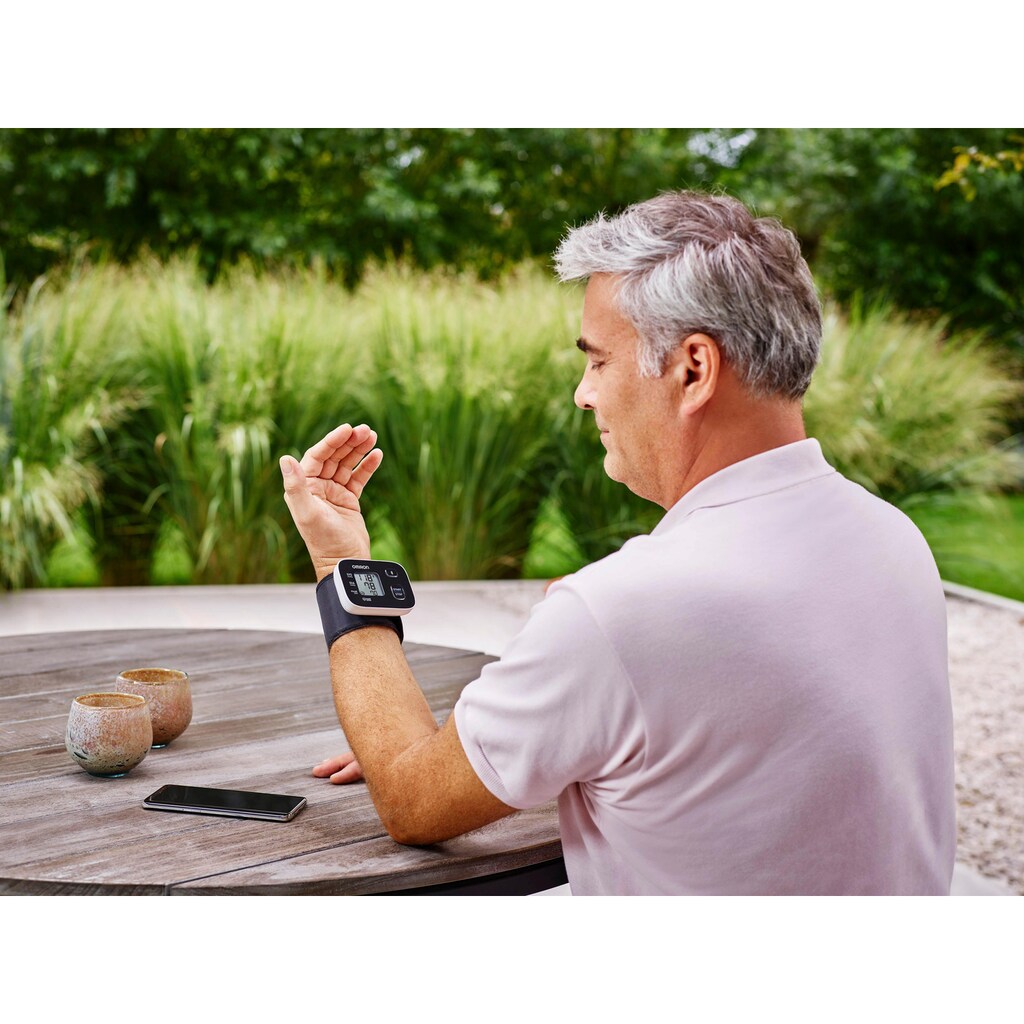 Omron Handgelenk-Blutdruckmessgerät »RS3 Intelli IT (HEM-6161T-D)«, mit Bluetooth-Funktion für zu Hause und unterwegs