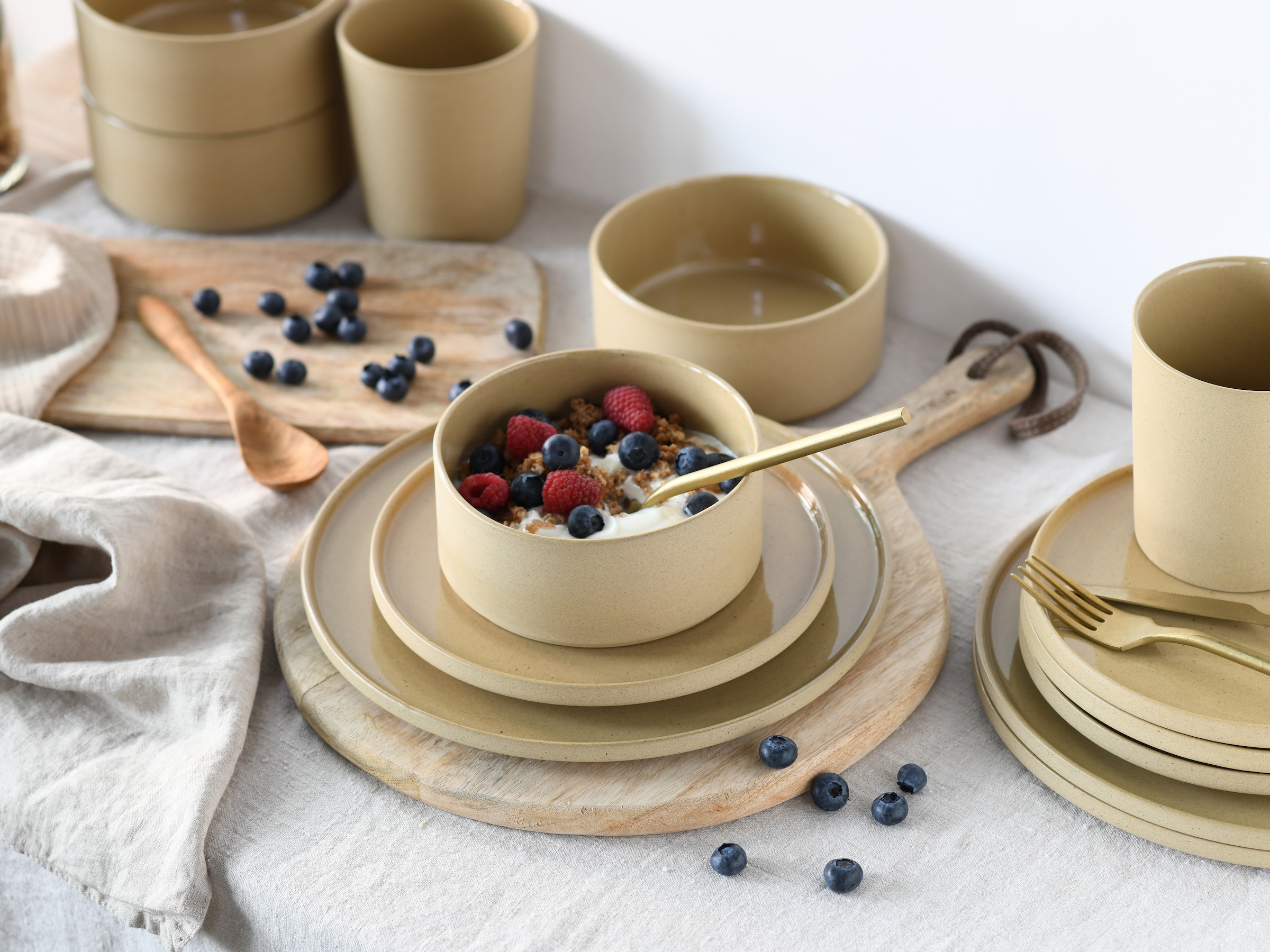 CreaTable Kombiservice »Futuro«, (Set, 16 tlg.), Service, je 4 Speiseteller, Dessertteller, Schalen, Kaffeebecher