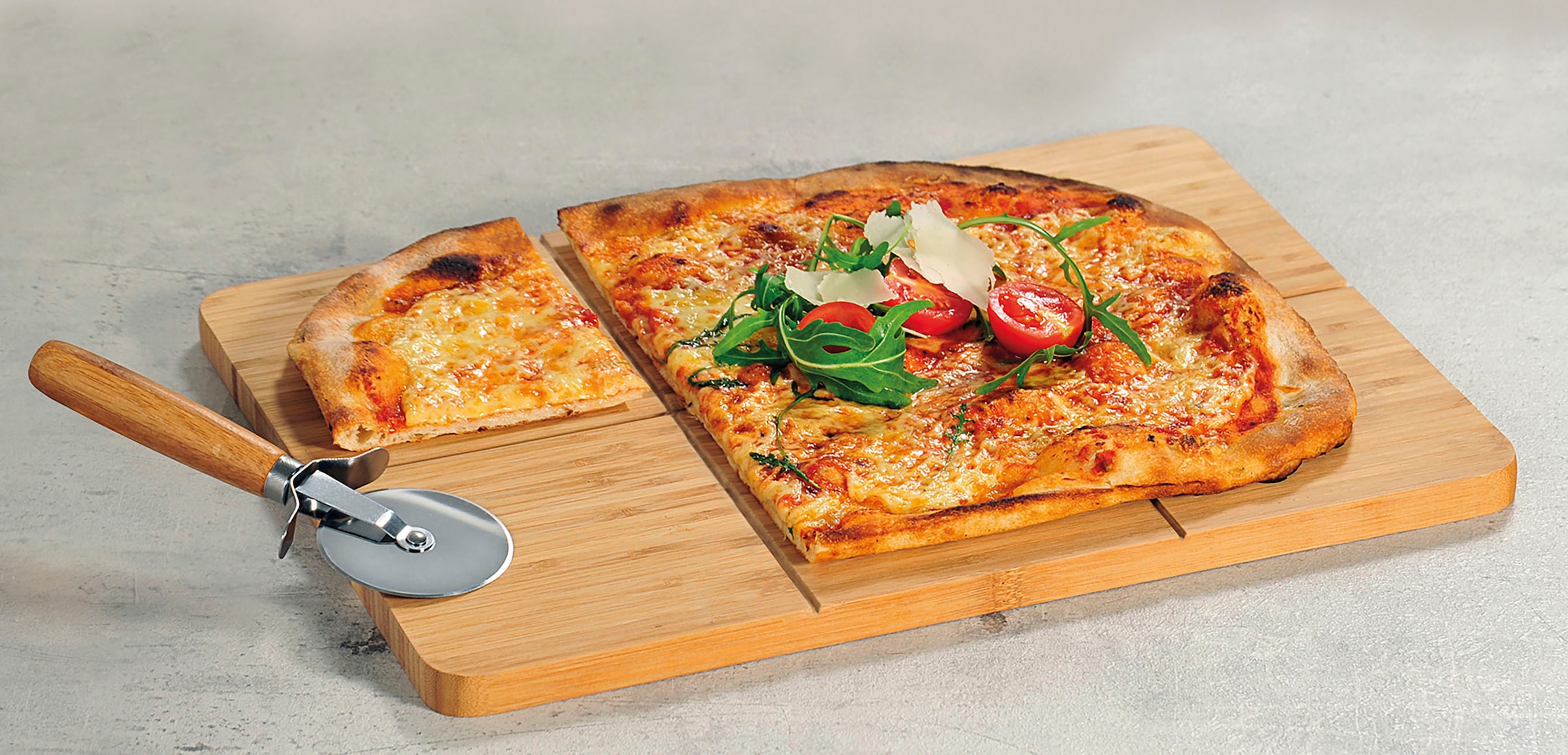 KESPER® Schneidebrett aus FSC®-zertifiziertem Bambus, inkl. Pizzaschneider günstig online kaufen