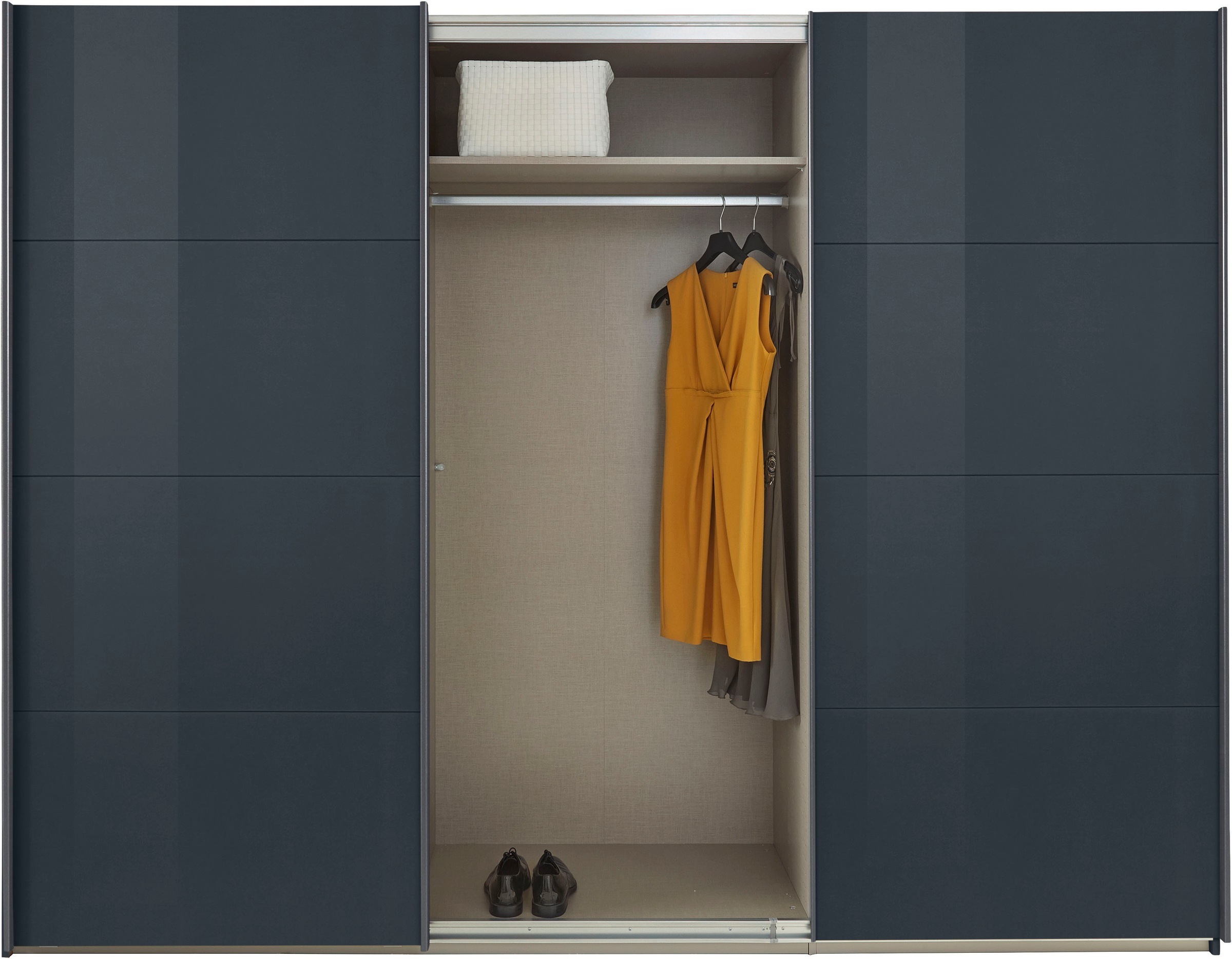 rauch Schwebetürenschrank »Kleiderschrank Schrank Garderobe TOPSELLER OTELI inkl. Inneneinteilung«, mit 3 Innenschubladen sowie zusätzlichen Einlegeböden MADE IN GERMANY