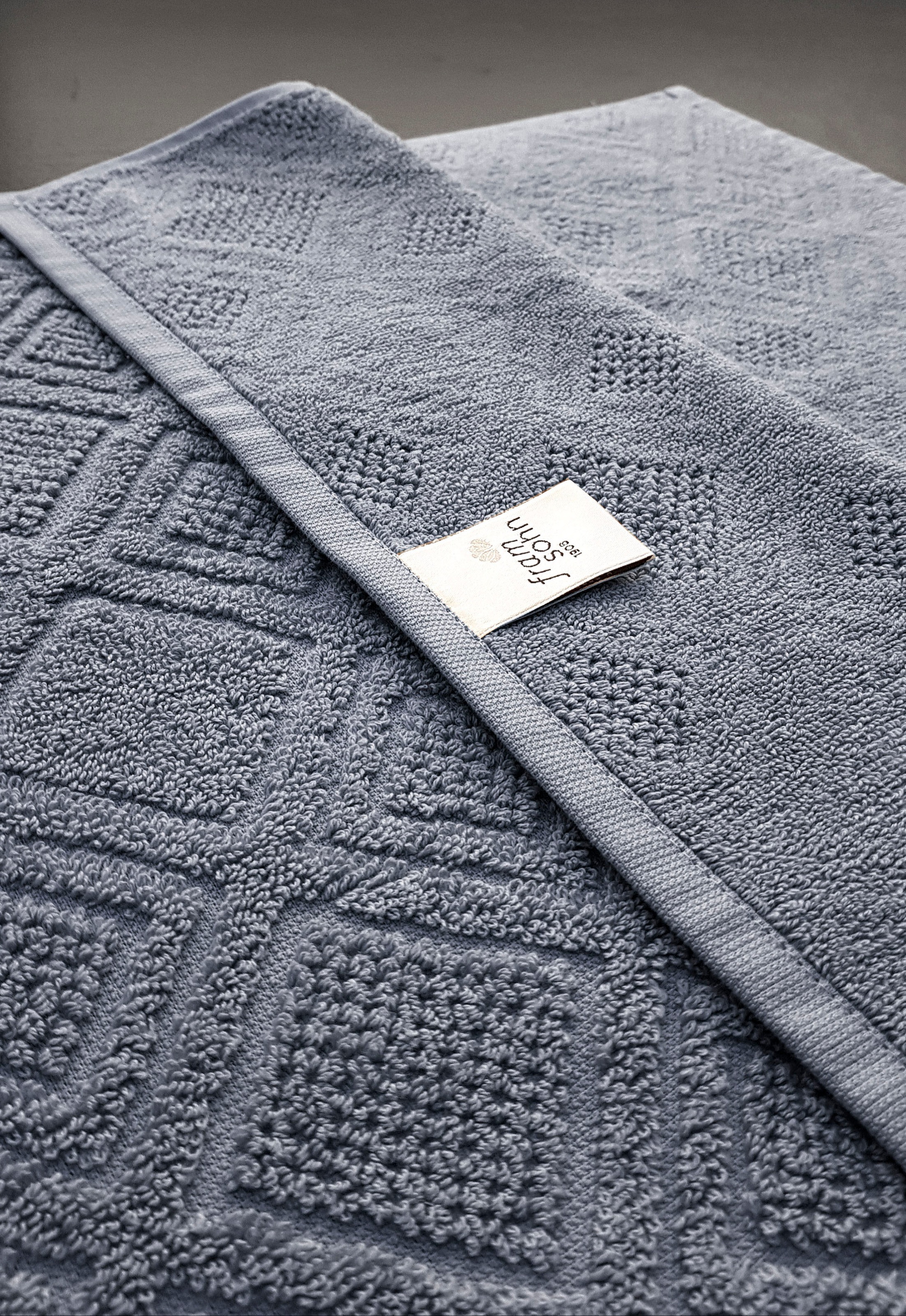 framsohn frottier Badetuch »Mosaik Duschtuch«, (Packung, 1 St., Badetuch 75 x 150 cm), gemustert, fein gewalkter Feinzwirn, hergestellt in Österreich