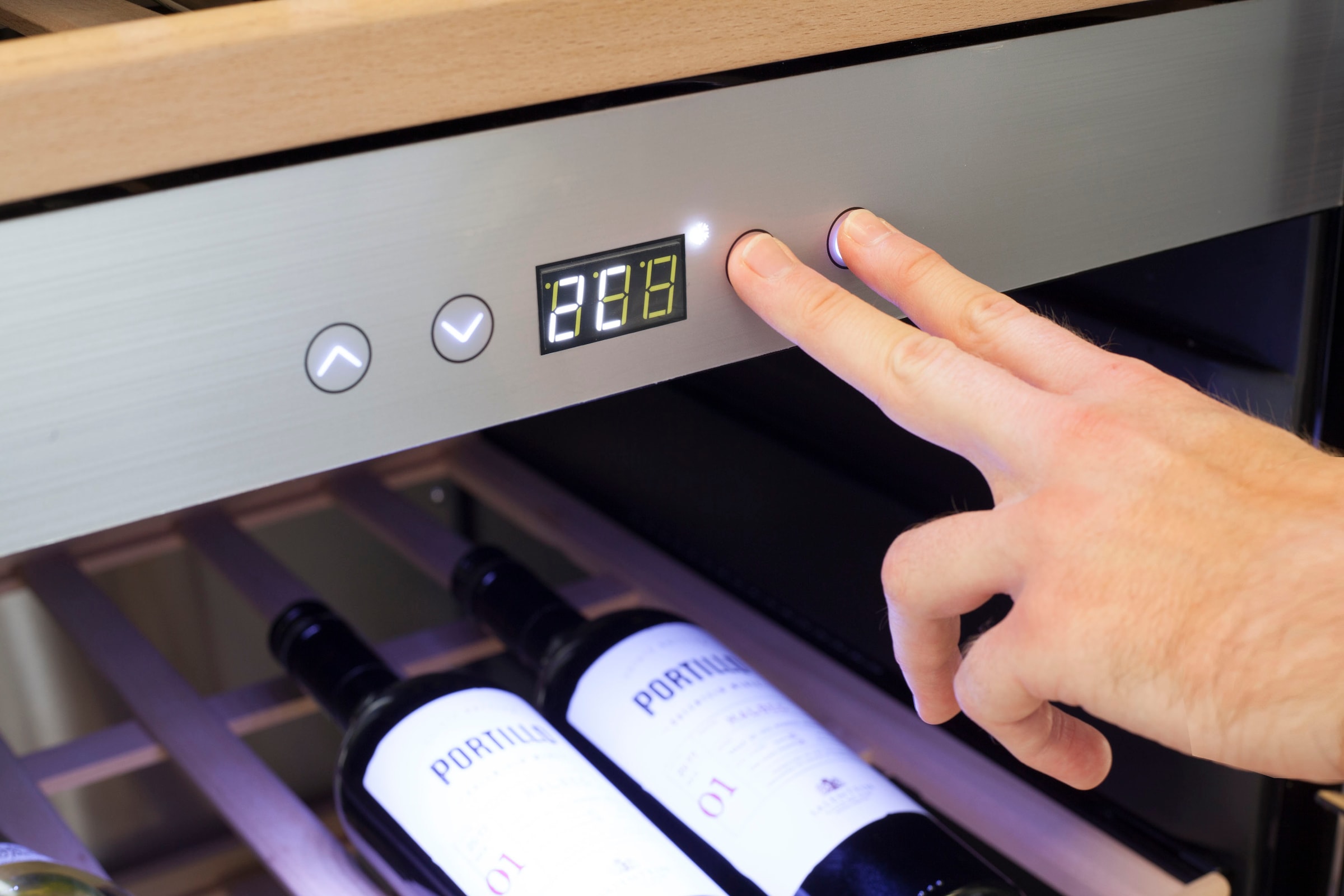 Caso Weinkühlschrank »WineComfort 1260 Smart«