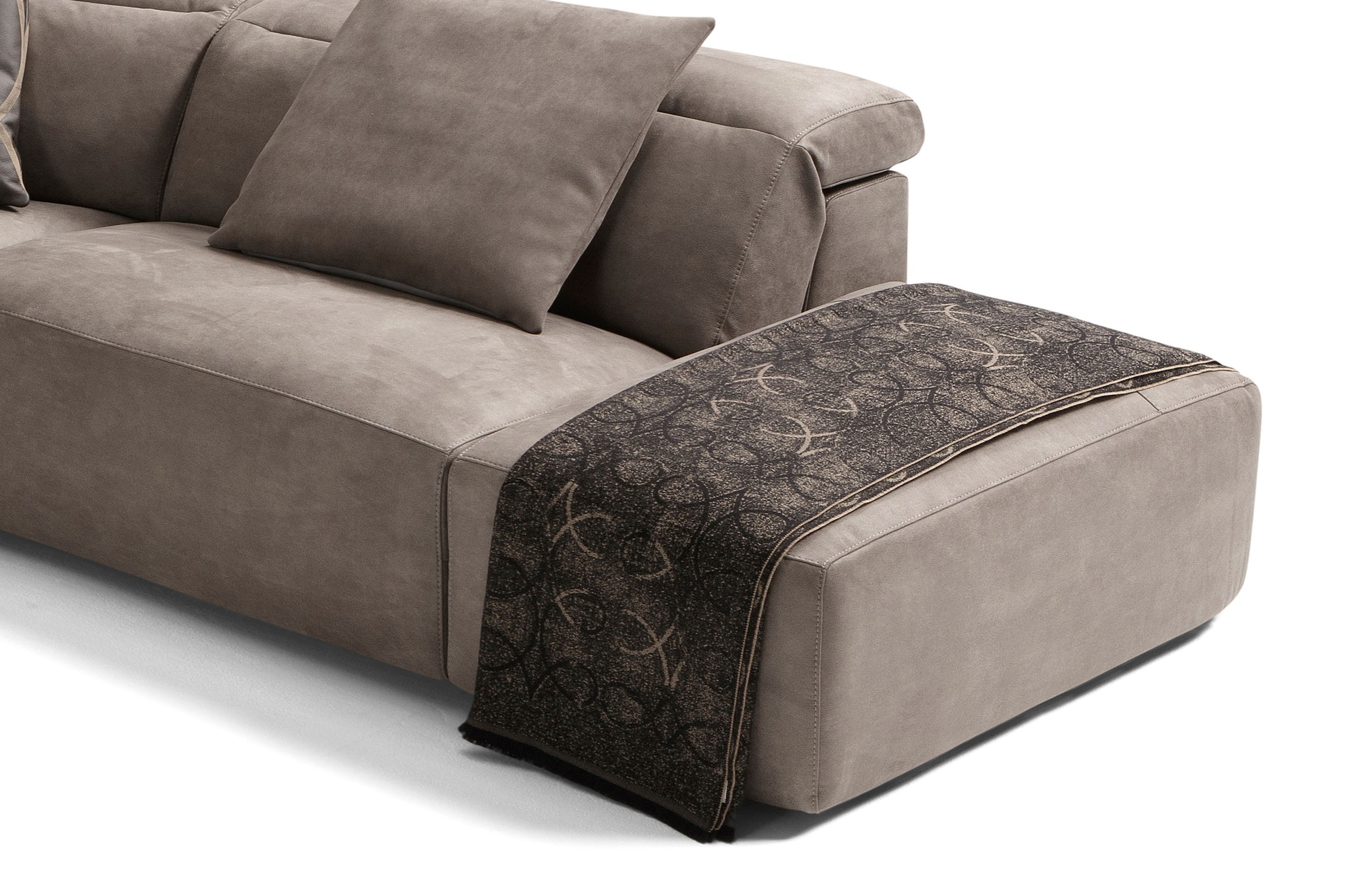 Egoitaliano Ecksofa »Beverly, extravangantes Designsofa mit erstklassigem S günstig online kaufen