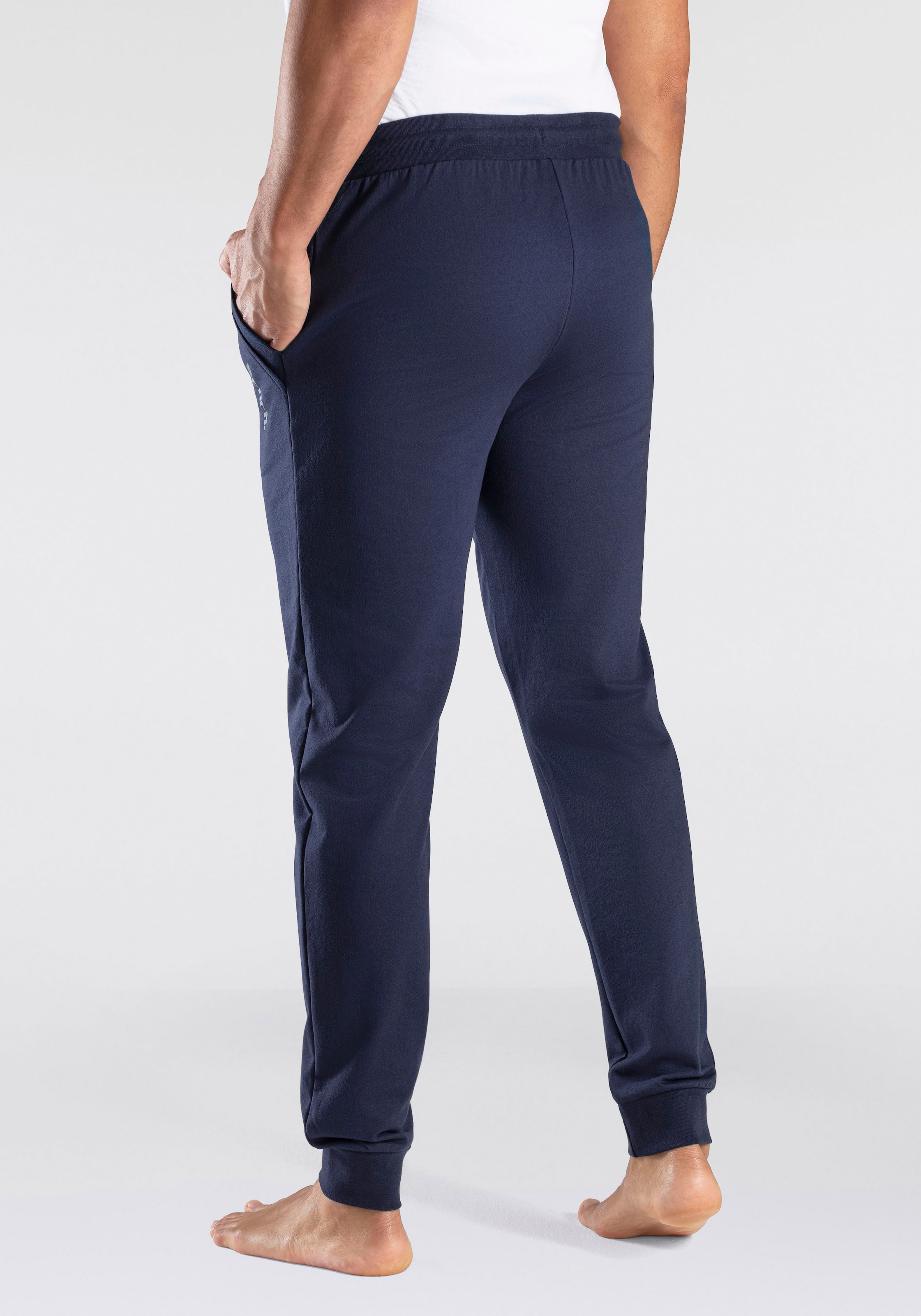 Bench. Loungewear Sweathose  Jogginghose mit Kordel, aus Baumwoll-Mix
