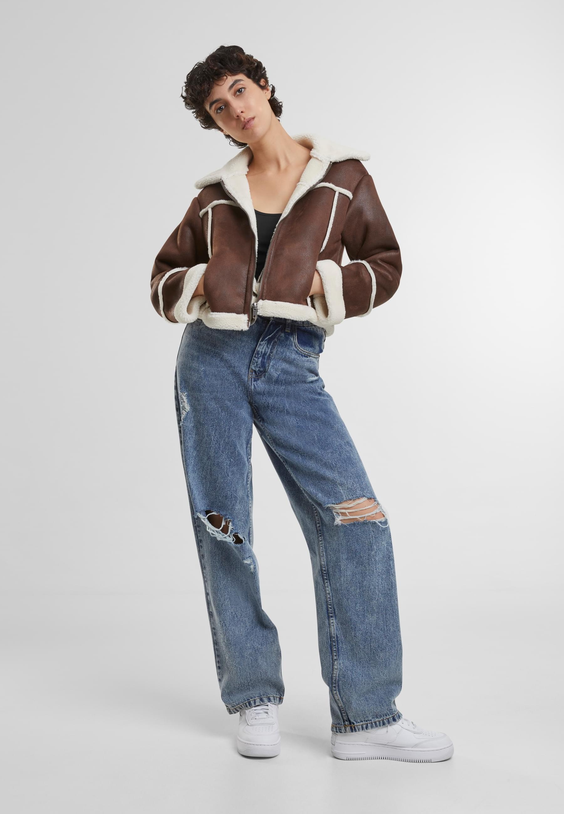 URBAN CLASSICS Winterjacke »Urban Classics Ladies Shearling Jacket« 1 Stk. tlg. mit Kapuze