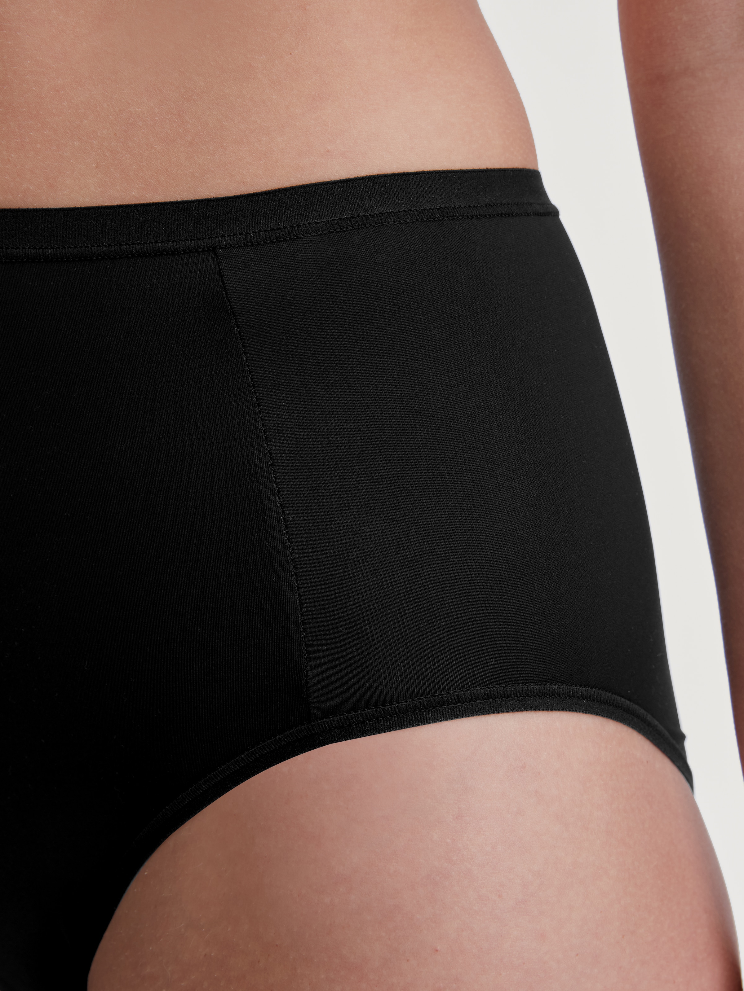 CALIDA Slip »Sleek Skin« elastischer Bund, hoher Schnitt, Single Jersey