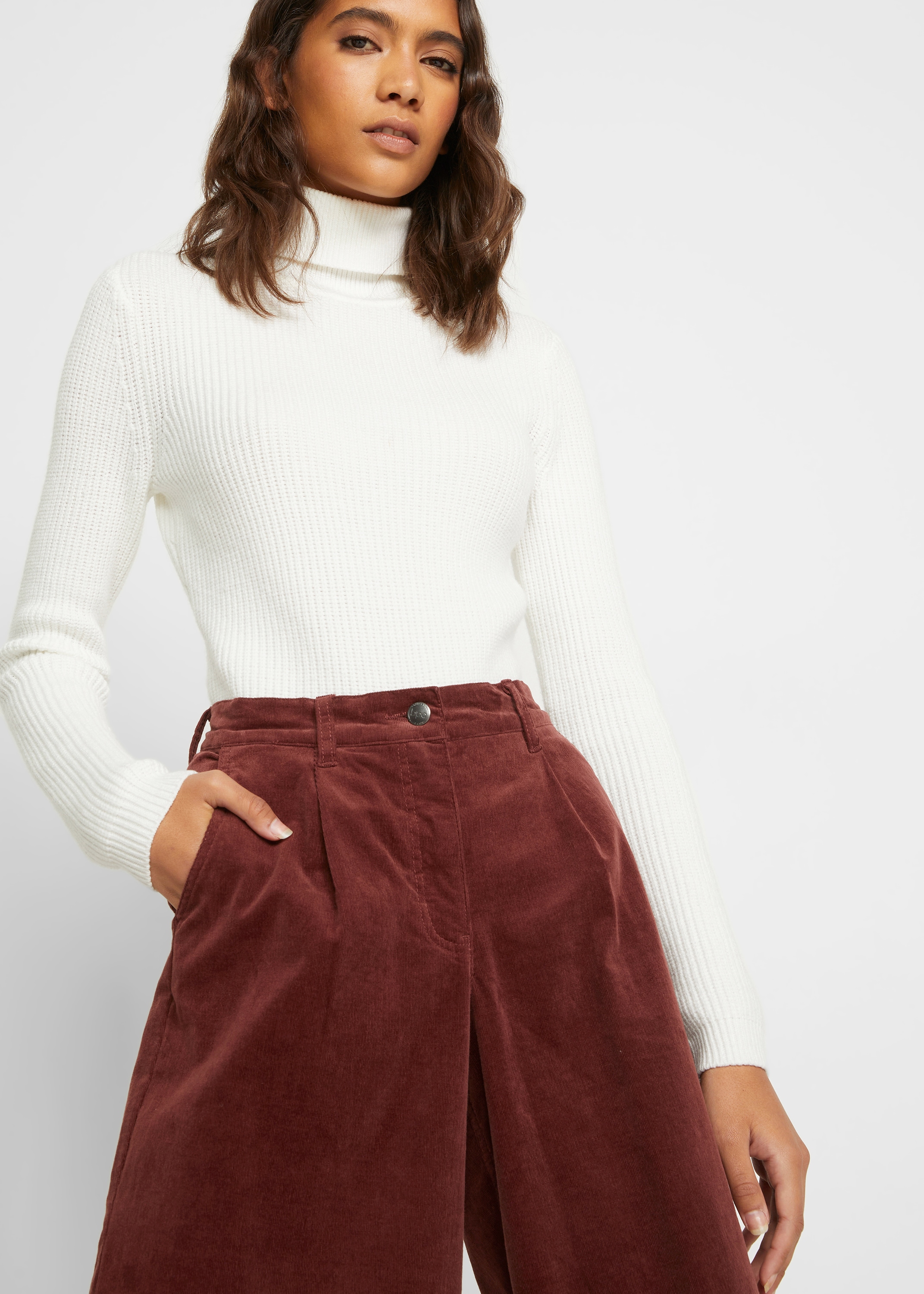 bonprix Cordhose »Weite Stretchcord-Culotte mit High-Waist-Bequembund, 7/8-Länge«  Culotte aus Stretchcord, lockere Passform, hoher Bund, 7/8-Länge