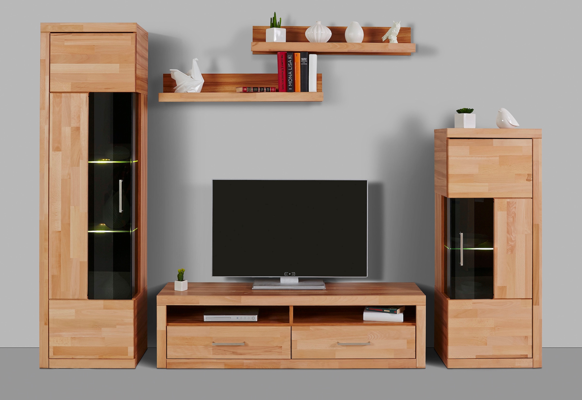 Home affaire Wohnwand »Ribe,Fronten Massivholz,Korpus Holzwekstoff,viel Stauraum«, (Set, 5 St.), Glaseinsatz aus gehärtetem Glas,Böden teilweise versetzbar