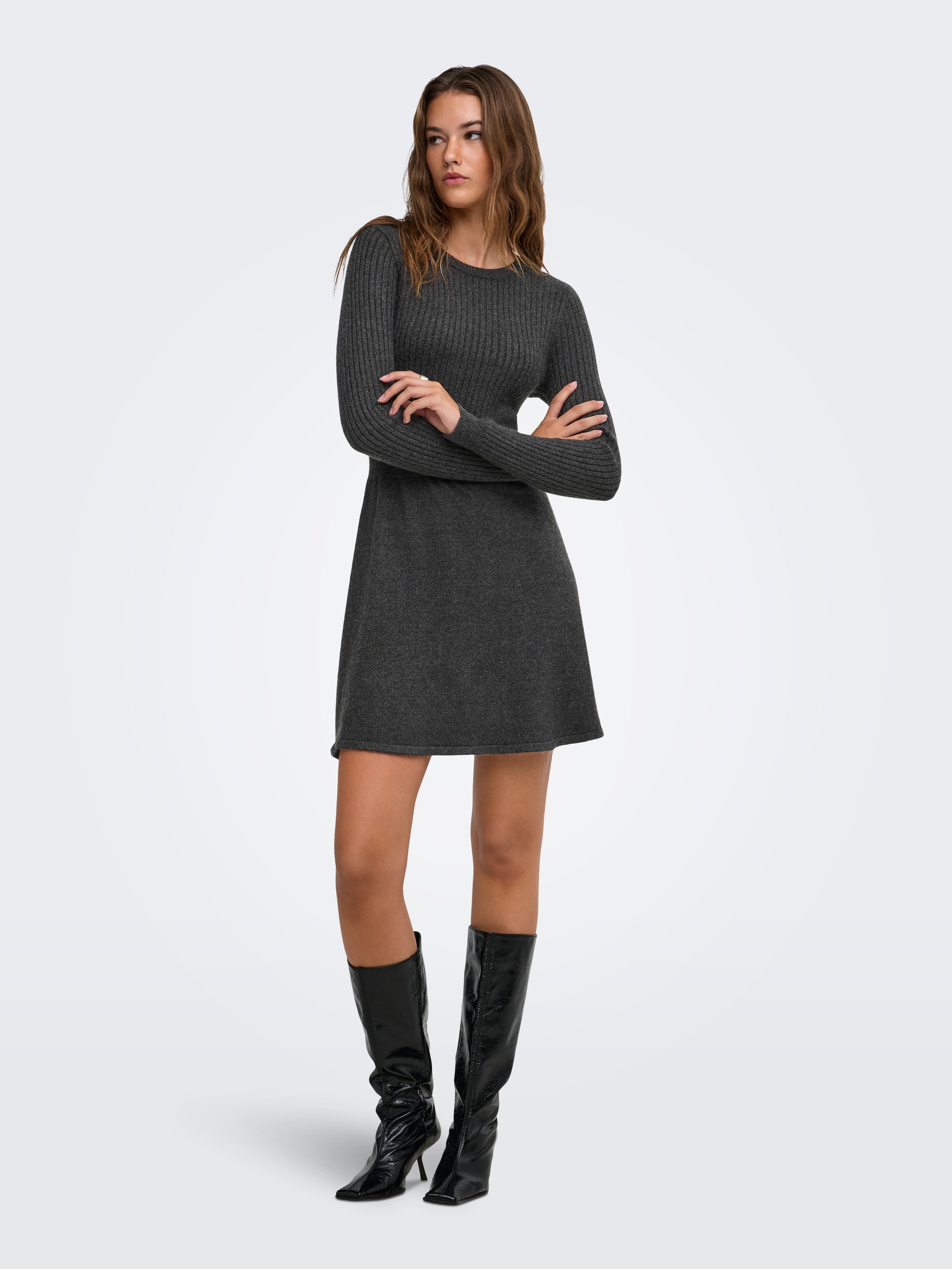 ONLY Strickkleid »ONLFIA LS FIT FLARE ONEC DRESS CS KNT« Viskosemischung, normal geschnitten