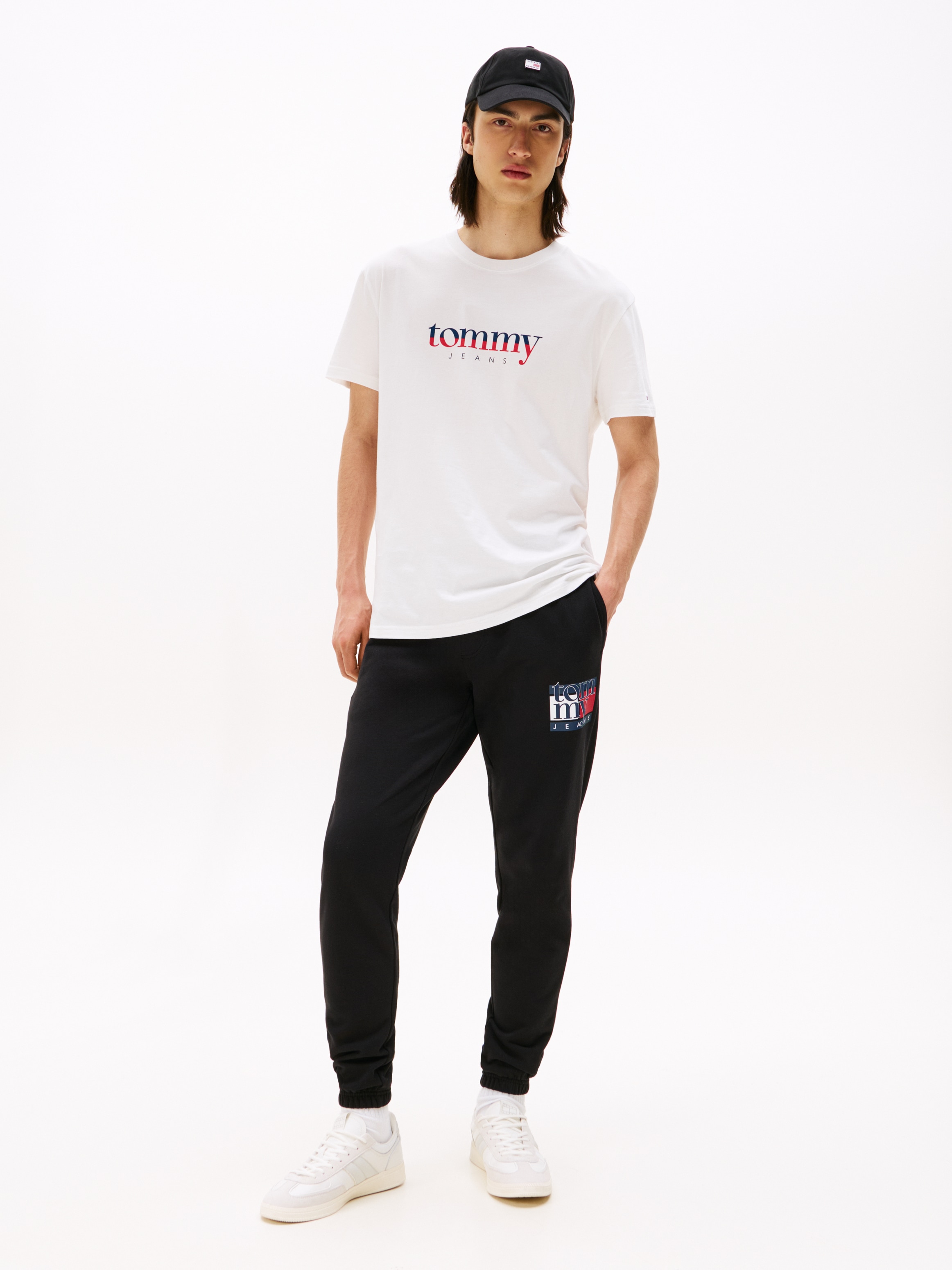 Tommy Jeans T-Shirt »aus Jersey mit Logo«